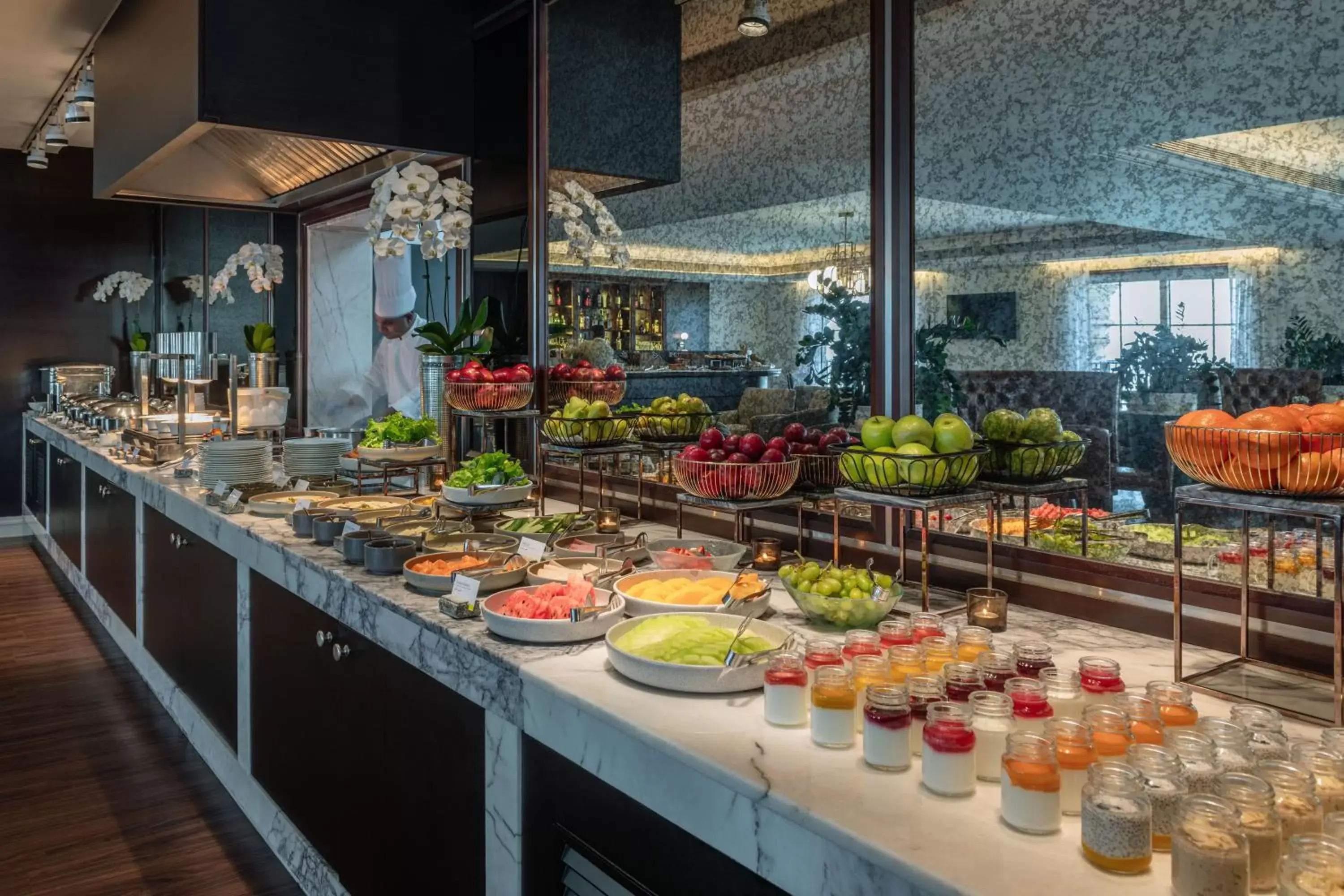 Lounge or bar, Food in The Westin Dubai Mina Seyahi Beach Resort and Waterpark