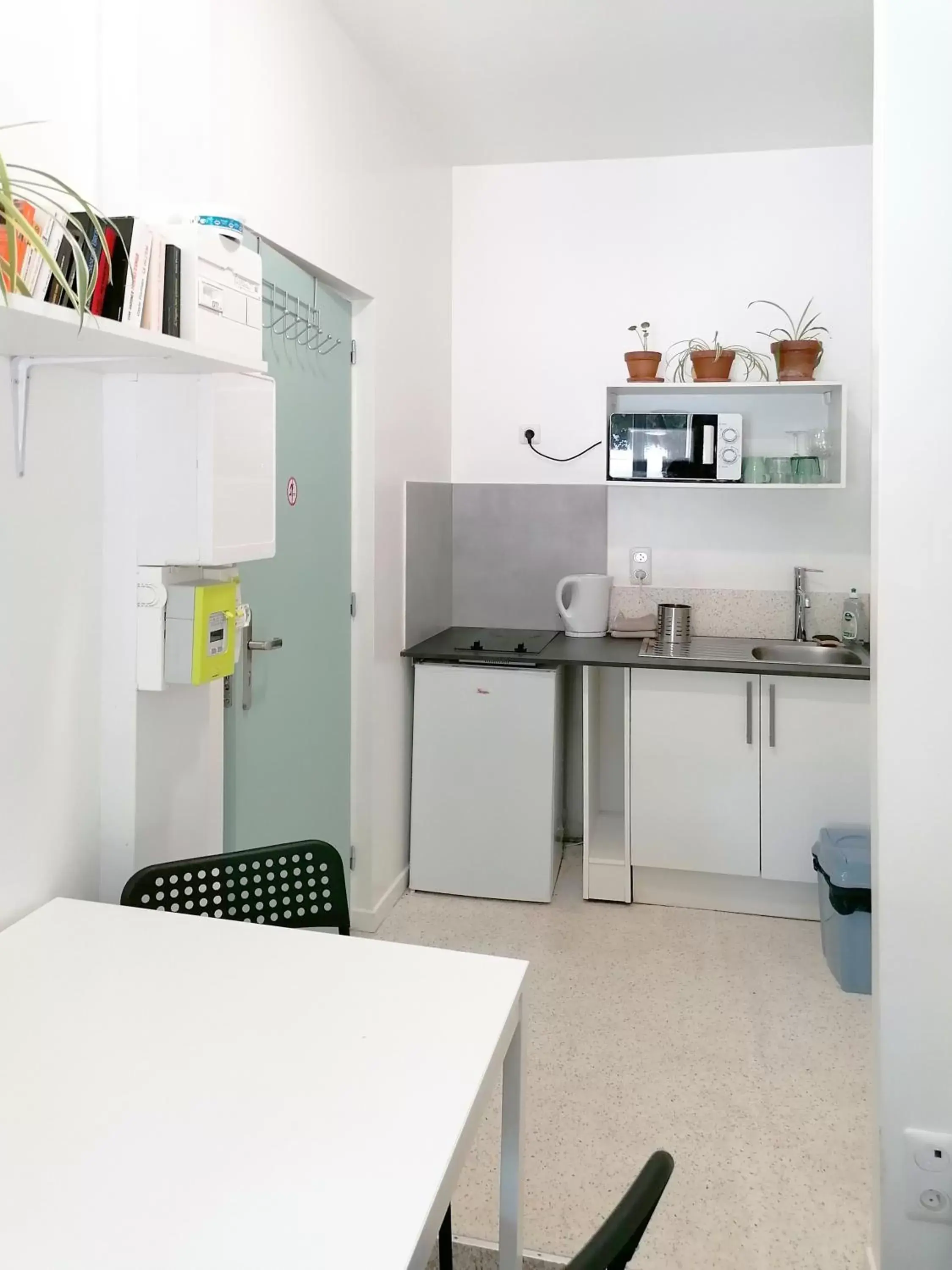 Kitchen/Kitchenette in Cool Places