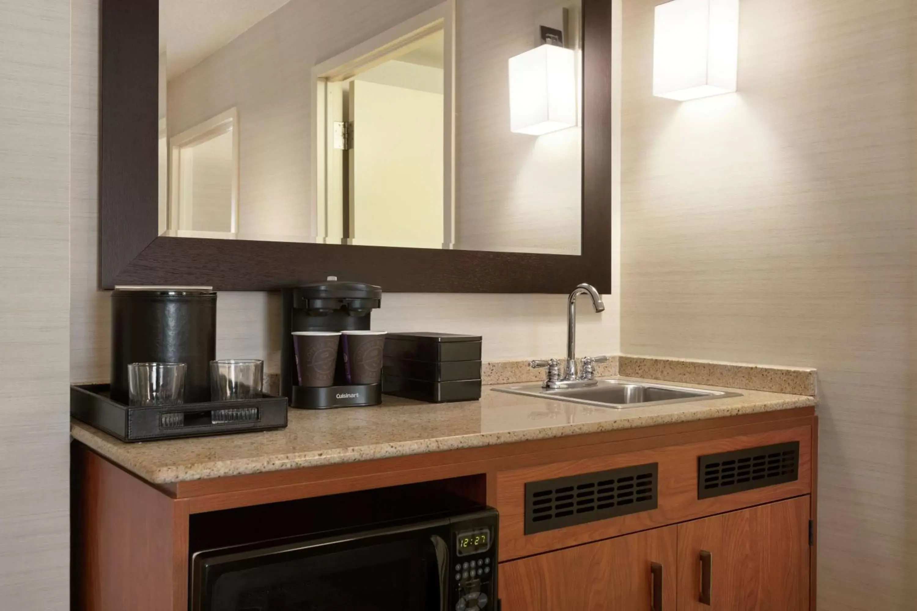 Kitchen or kitchenette, Kitchen/Kitchenette in Embassy Suites Boston at Logan Airport