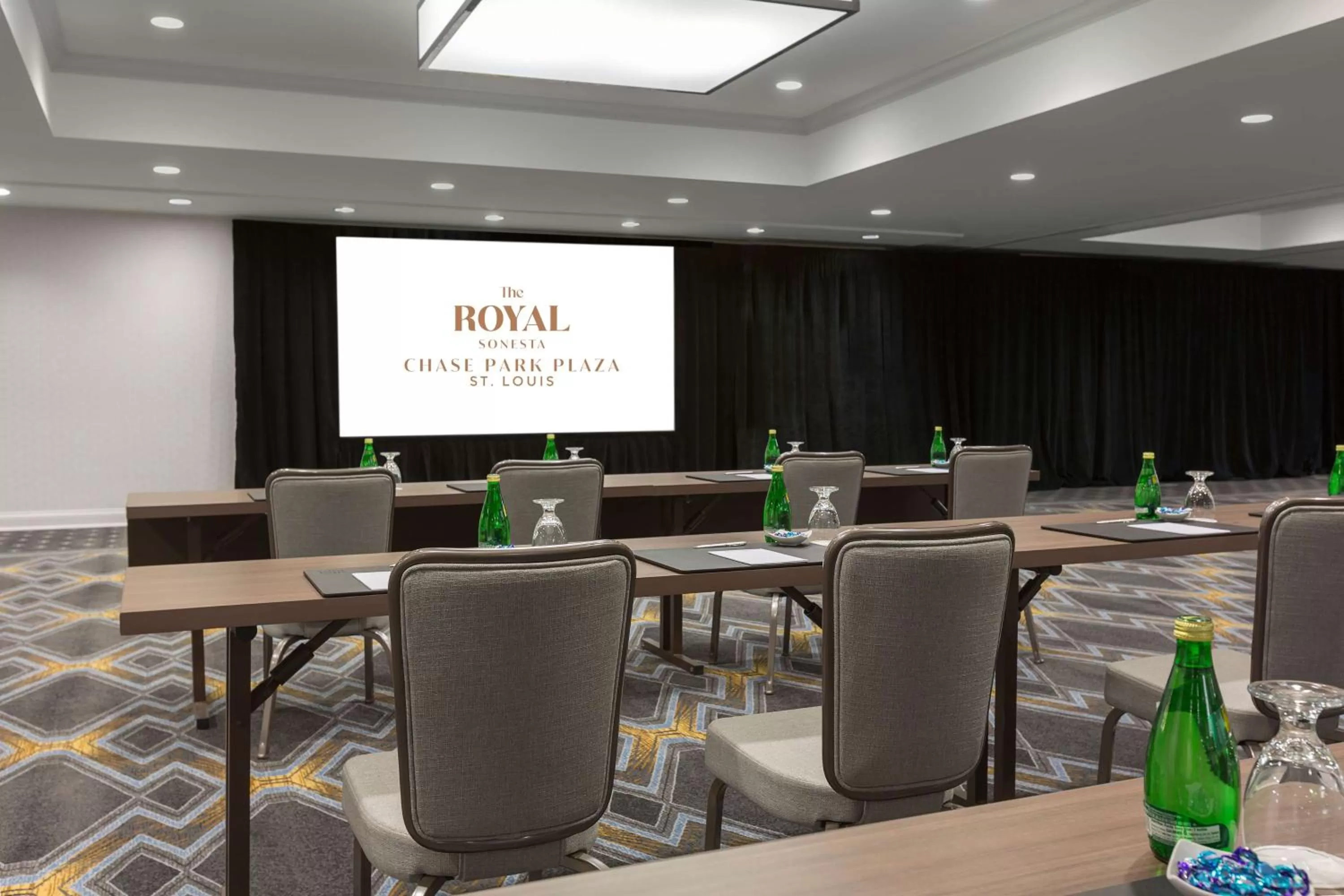 Bedroom in The Royal Sonesta Chase Park Plaza St Louis