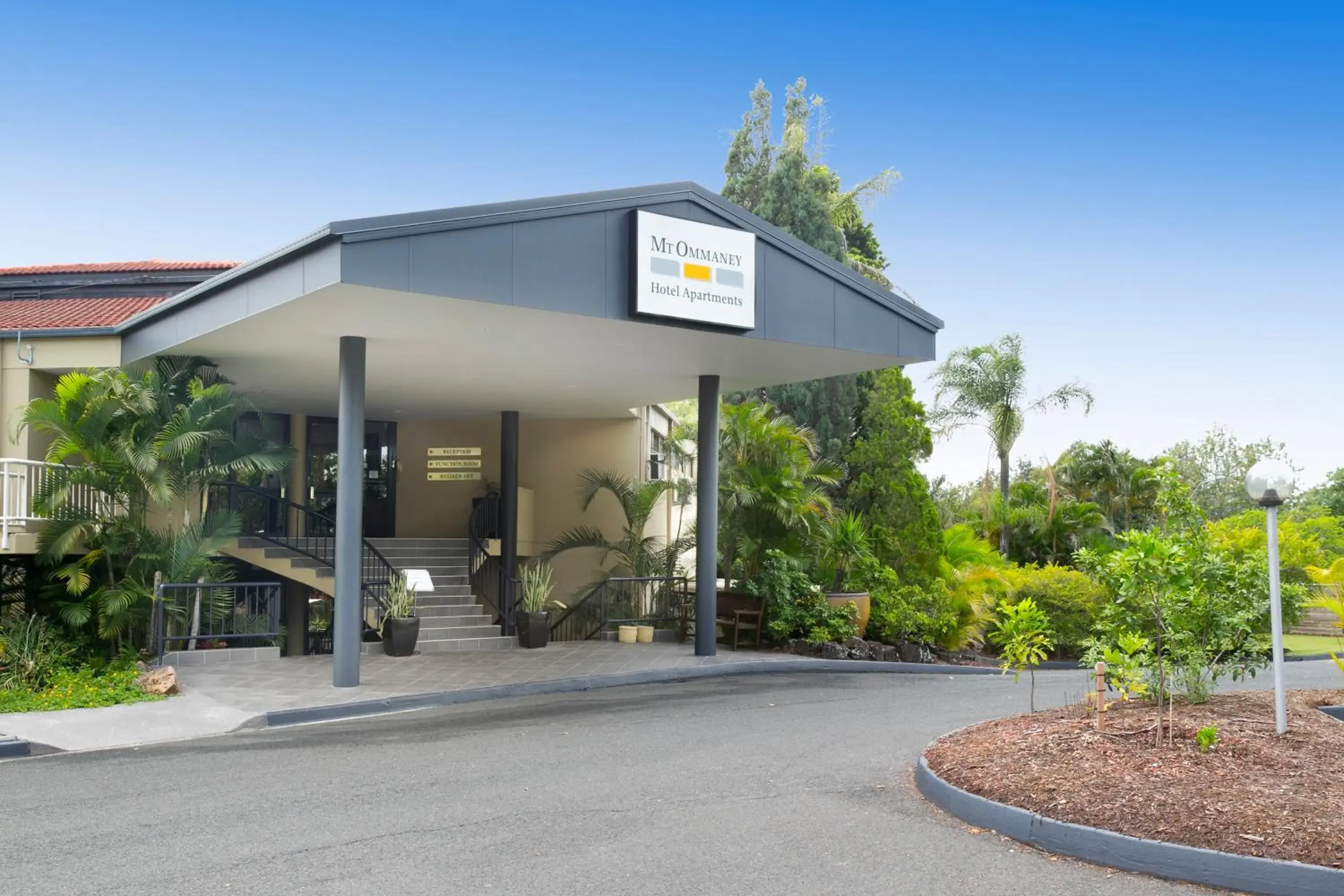 Facade/entrance, Property Building in Mt Ommaney Hotel Apartments