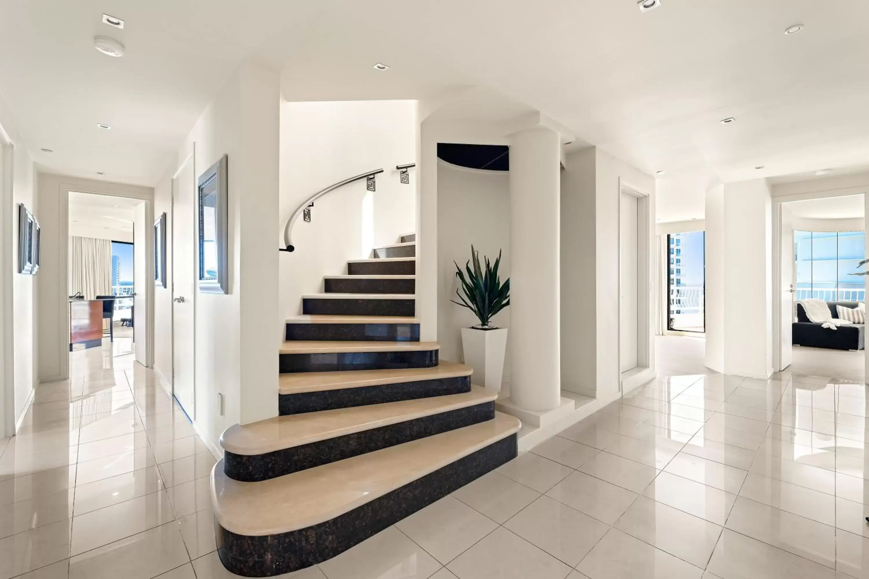 Lobby/Reception in Biarritz Apartments