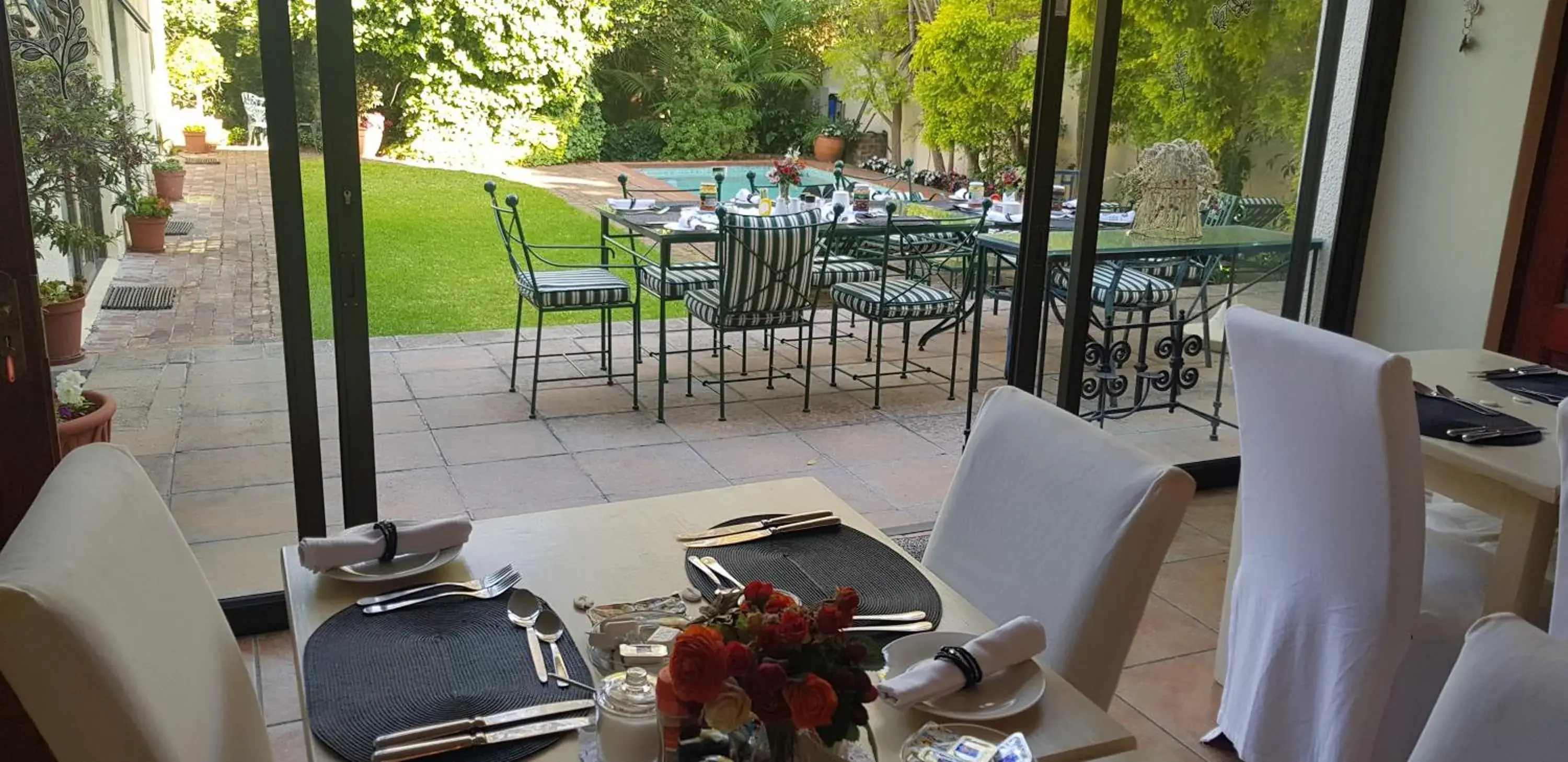 Dining area, Restaurant/Places to Eat in Riversong Guest House