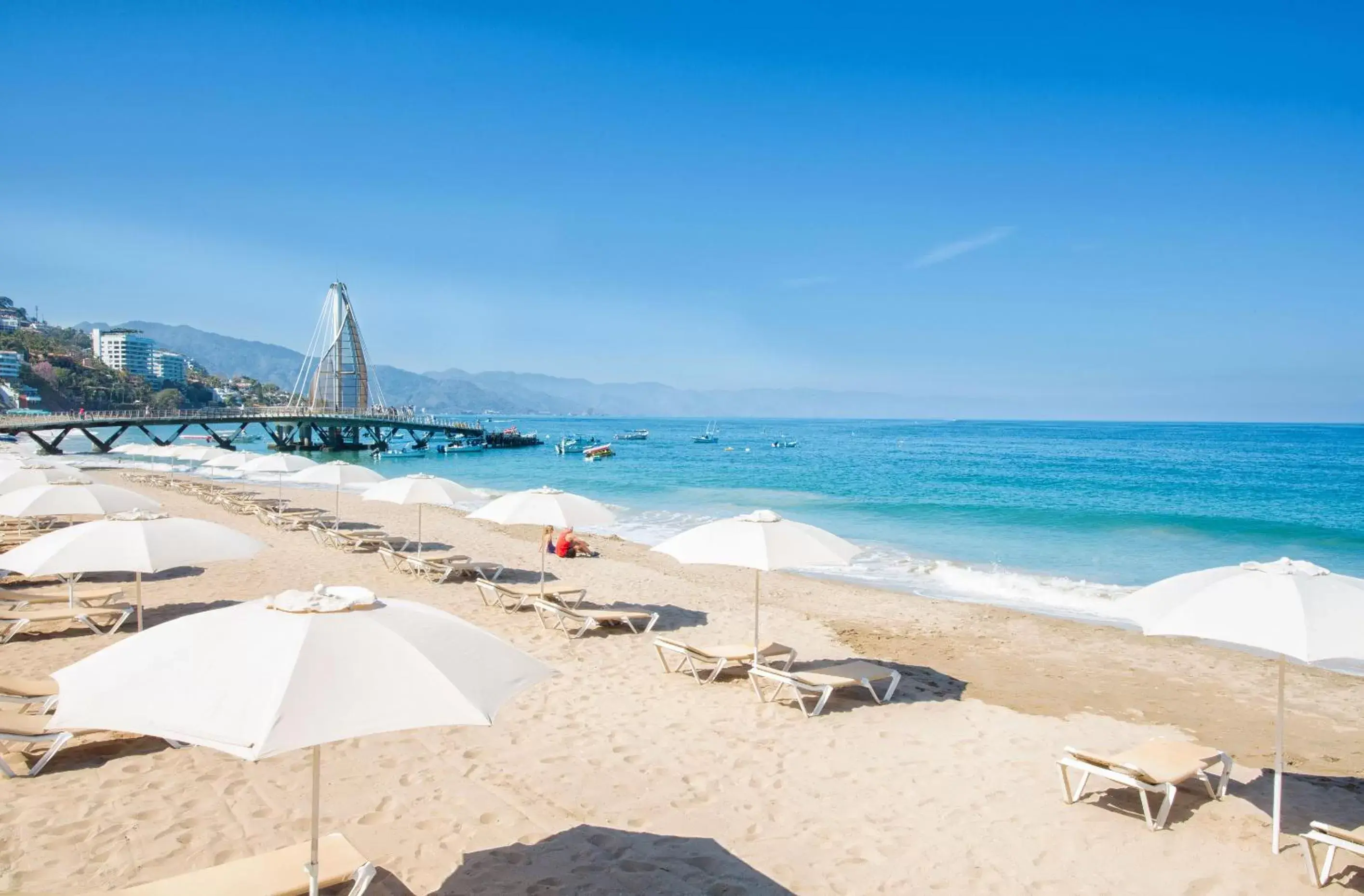 Beach in Playa Los Arcos