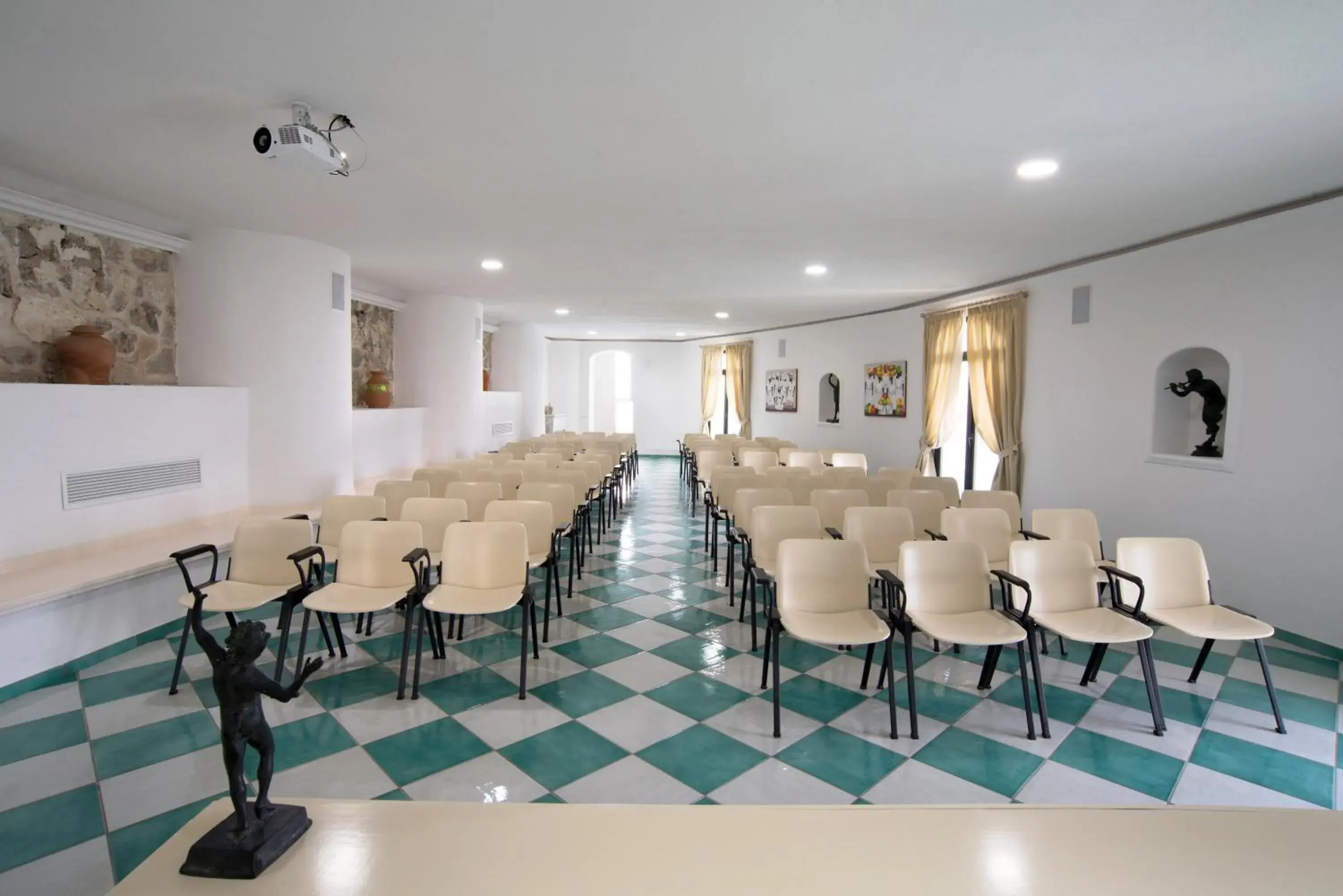 Meeting/conference room, Banquet Facilities in Grand Hotel Tritone