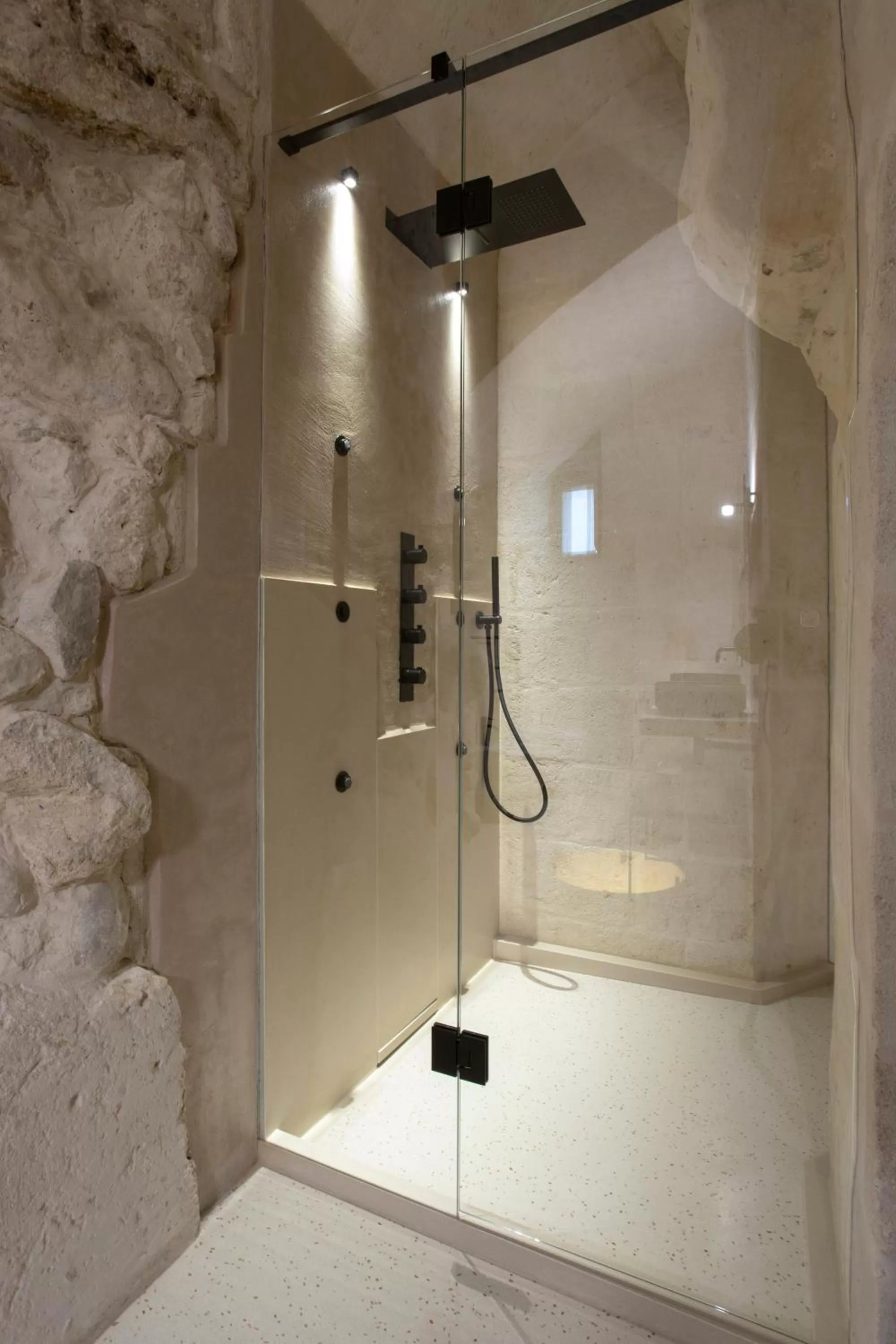 Shower in PIANELLE RESORT