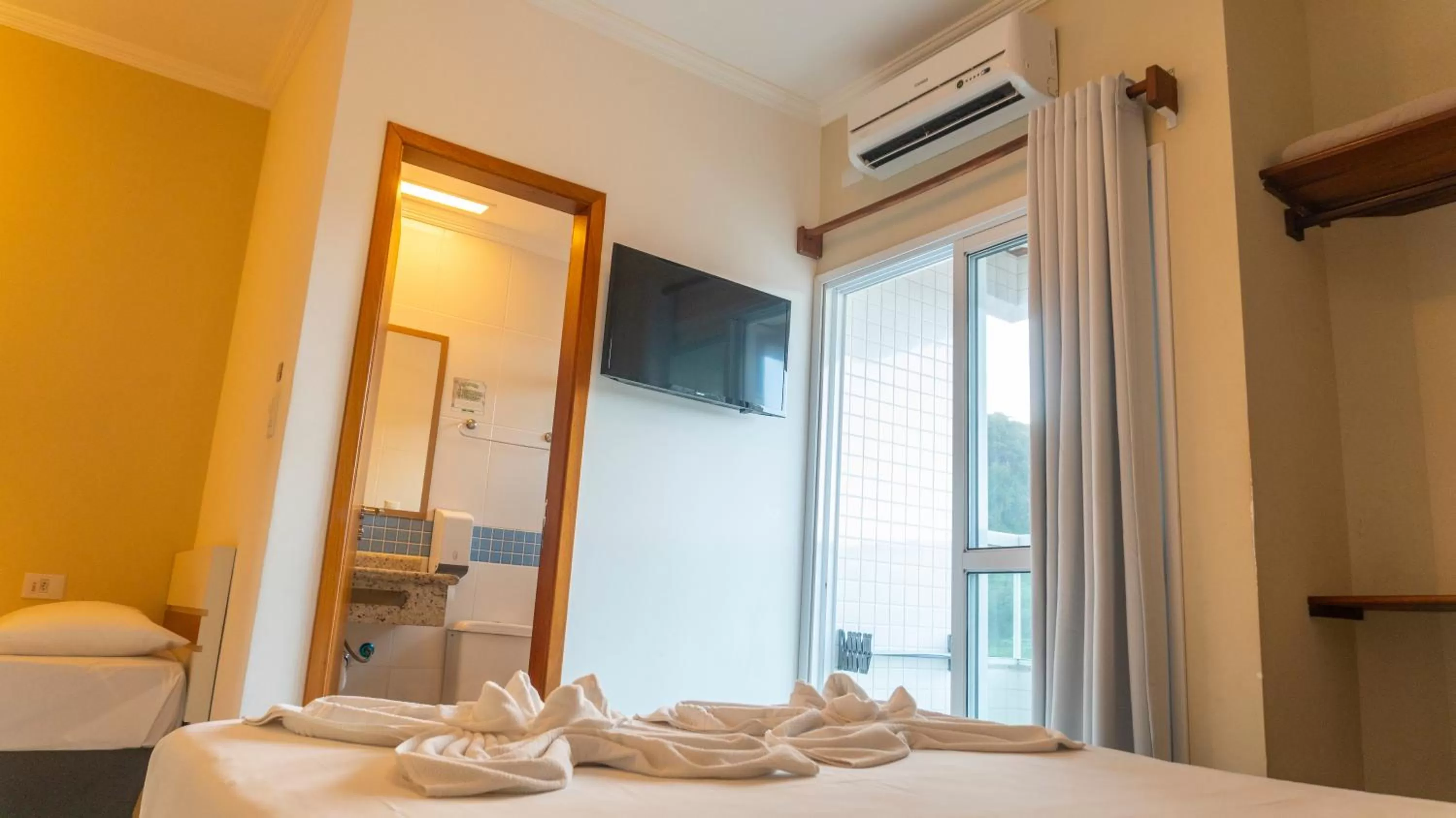 Bedroom, Bed in UPG Hotel