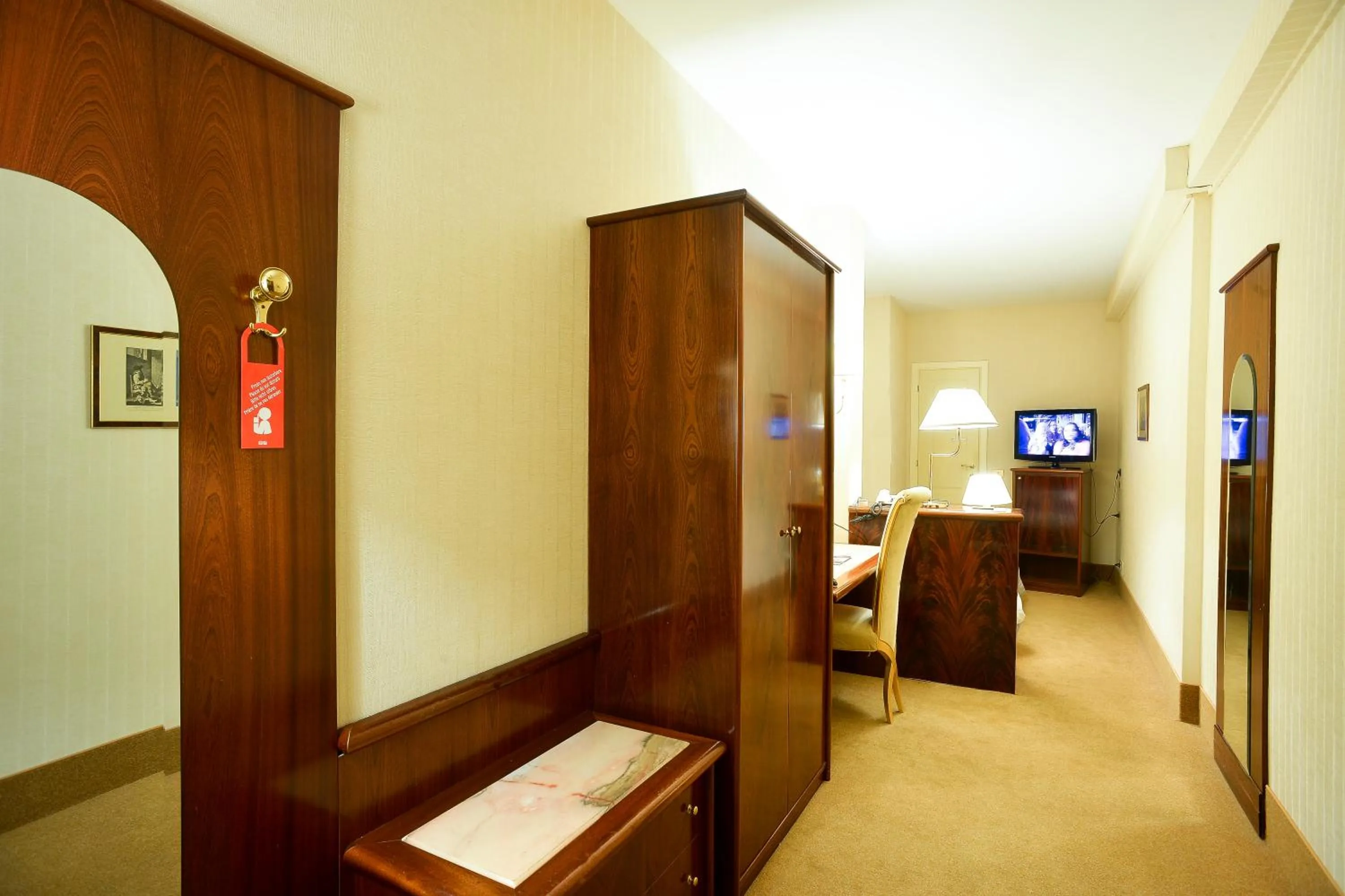 Photo of the whole room, Bed in Zanhotel Tre Vecchi