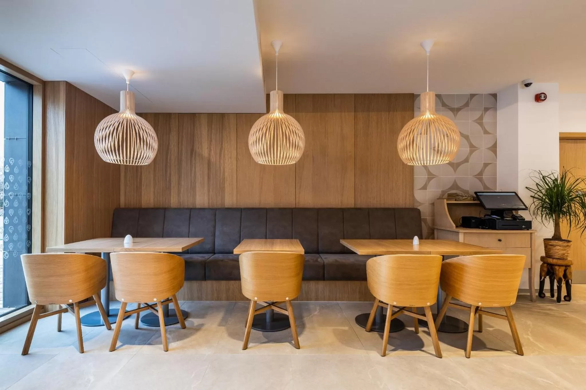 Restaurant/places to eat in RAJ zdravia