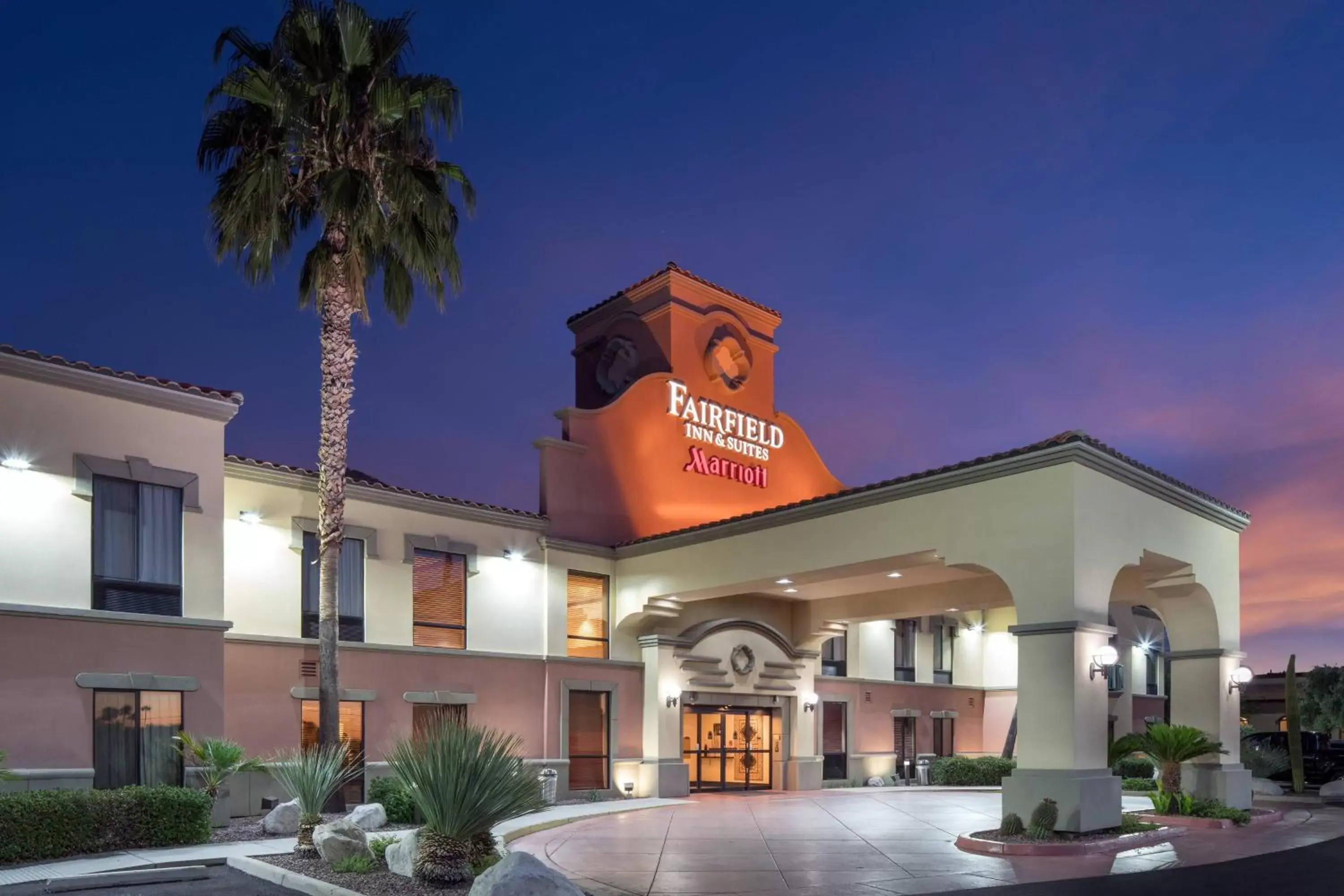 Property Building in Fairfield Inn & Suites Tucson North/Oro Valley