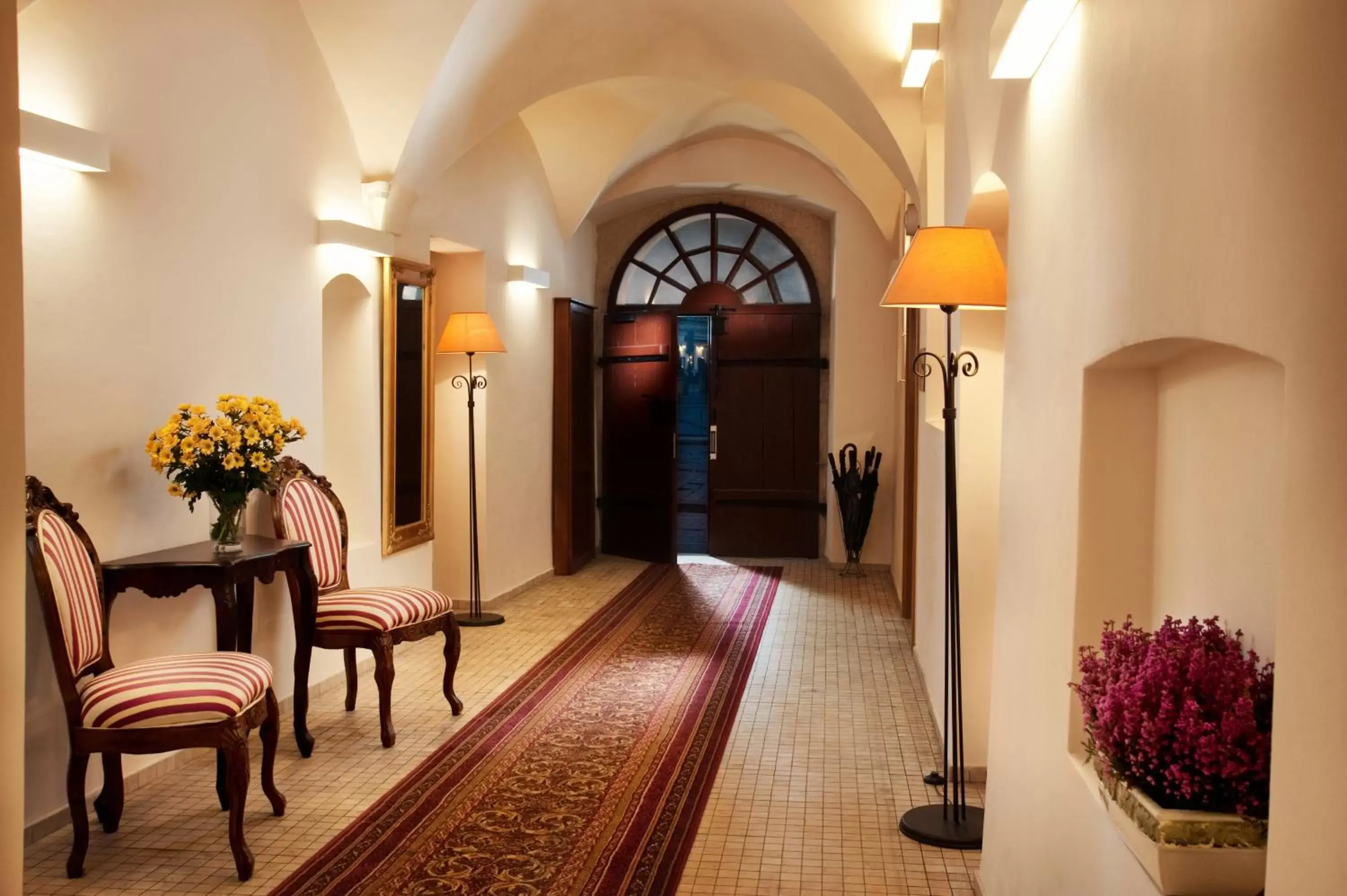 Lobby or reception in Hotel Santi