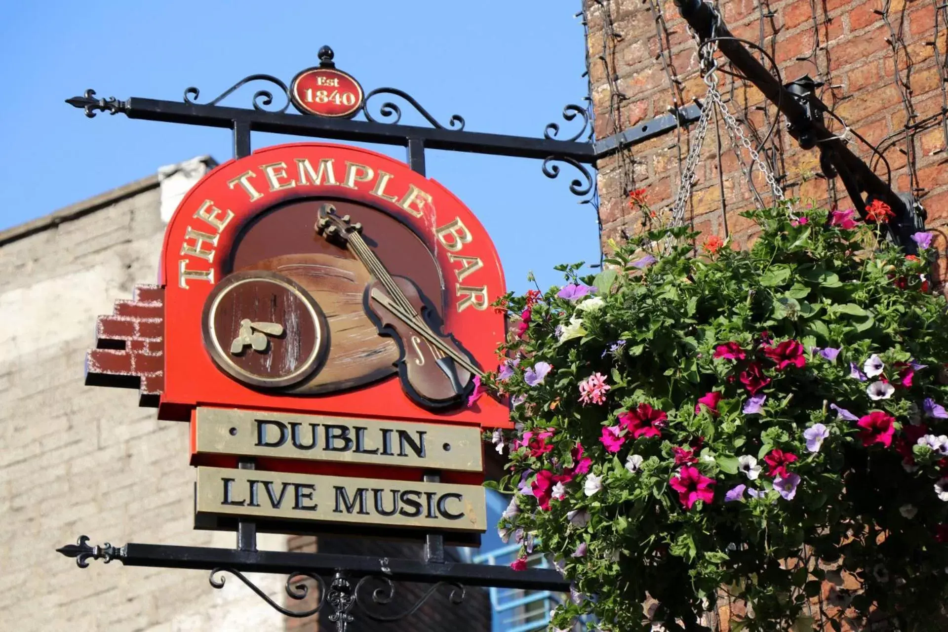 Restaurant/places to eat, Property Logo/Sign in Baggot Court Townhouse