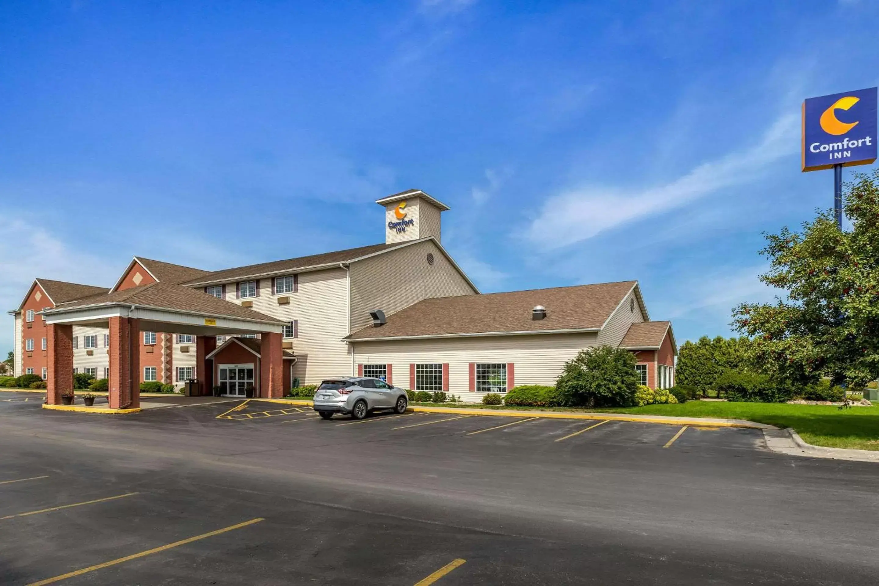 Property building in Comfort Inn Story City Property building in Comfort Inn Story City