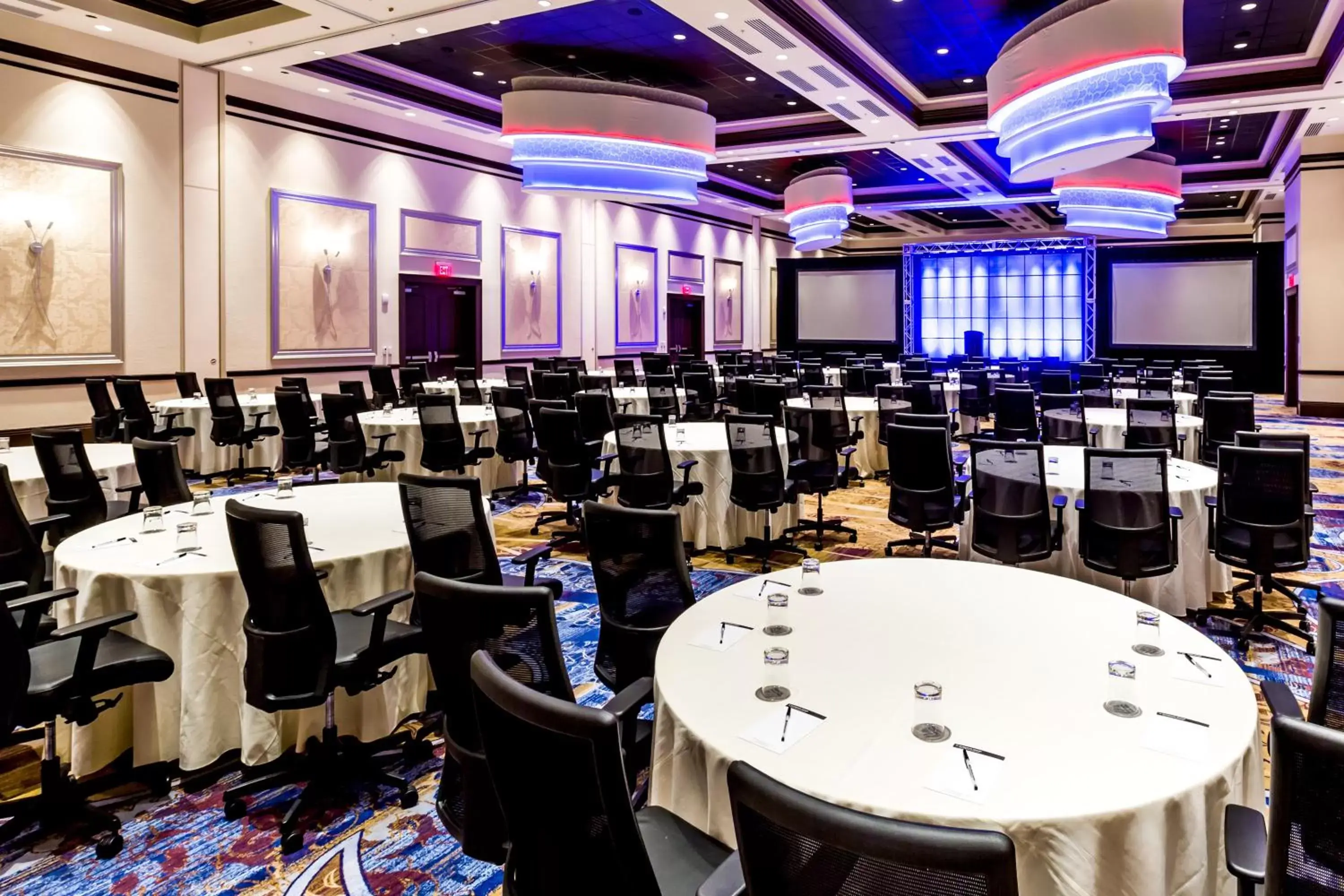 Business facilities, Restaurant/Places to Eat in Wyndham Grand Orlando Resort Bonnet Creek