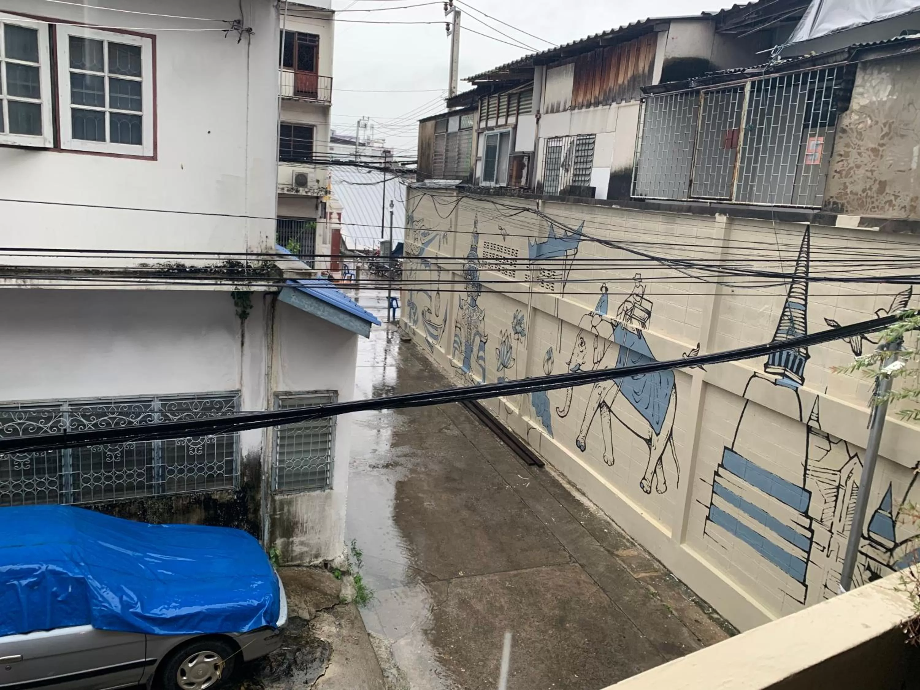 Balcony/Terrace in Achcha hotel - itsaraphap MRT station - Wat Arun