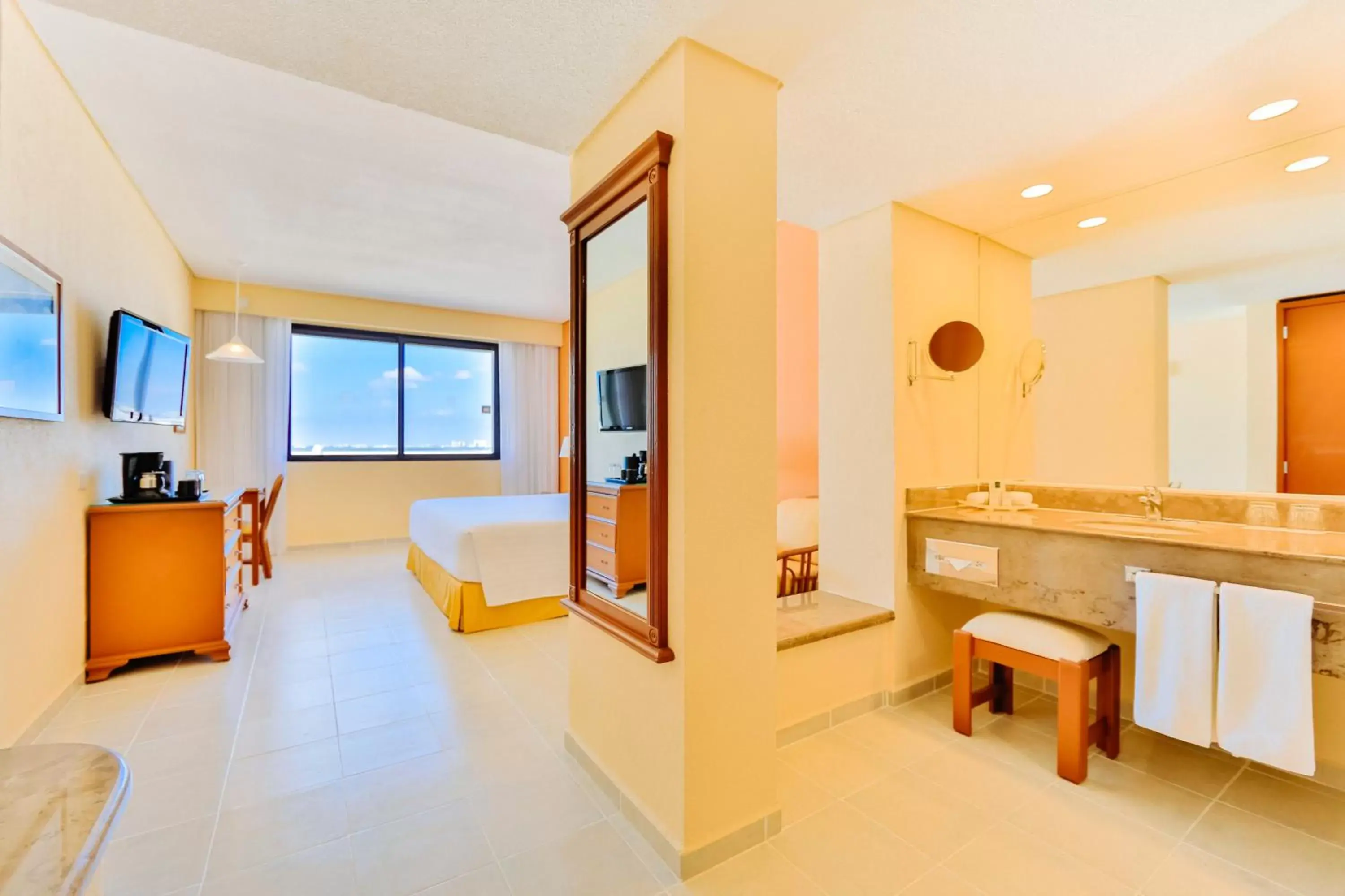 Bathroom in Occidental Tucancún - All Inclusive