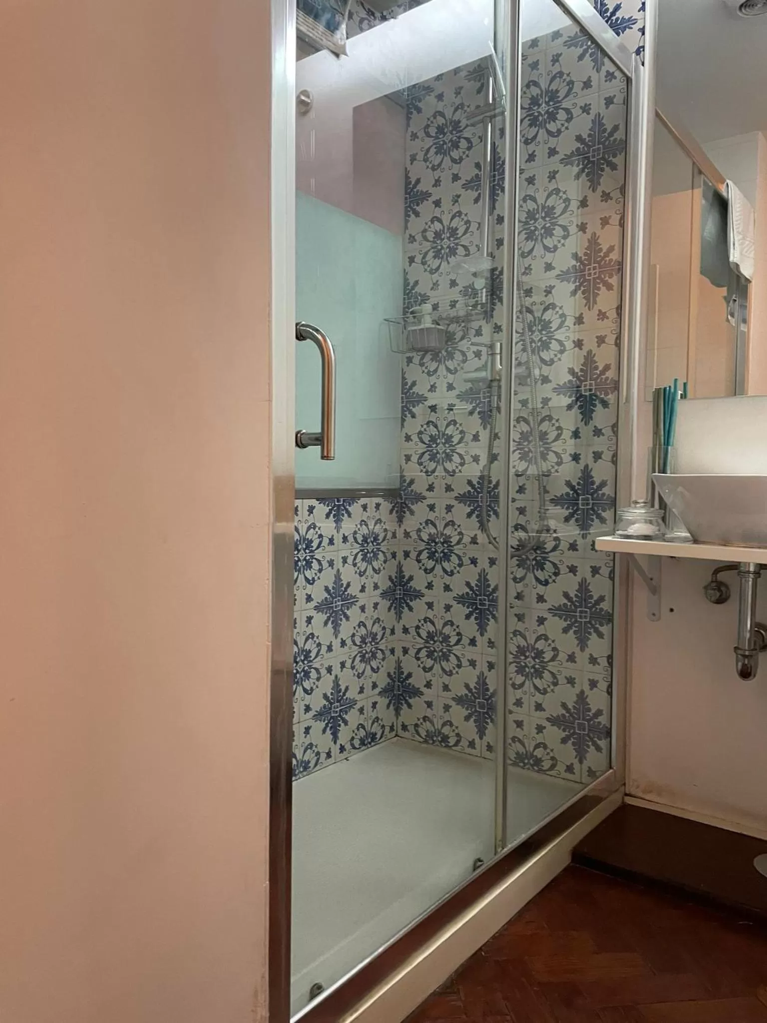 Bathroom in Linha 22