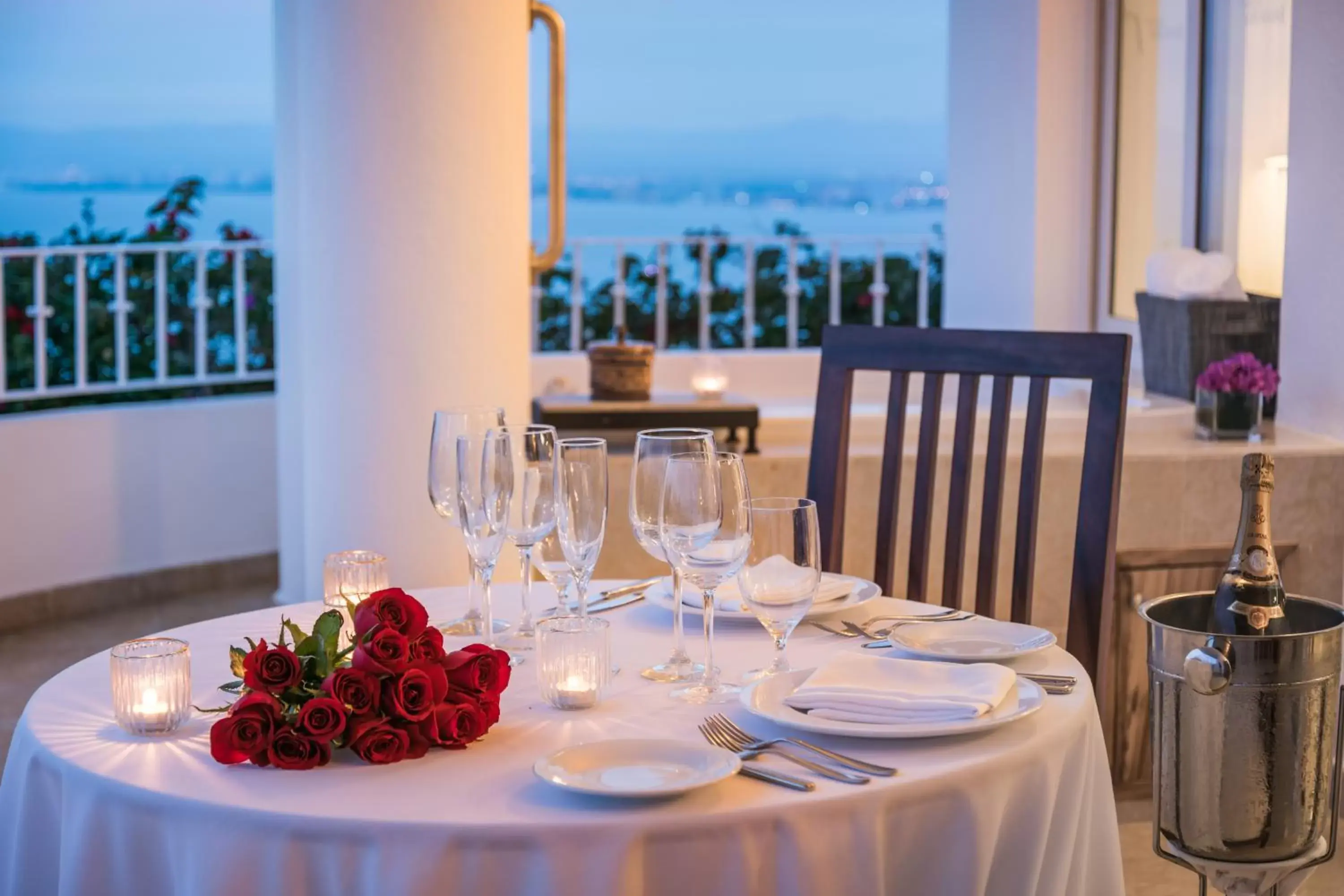 Other, Restaurant/Places to Eat in Grand Miramar All Luxury Suites & Residences