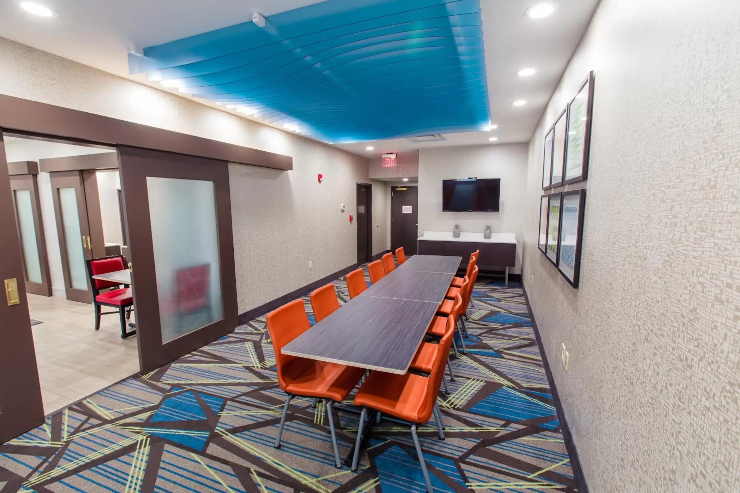 Meeting/conference room in Holiday Inn Express Hotel & Suites Harriman, an IHG Hotel