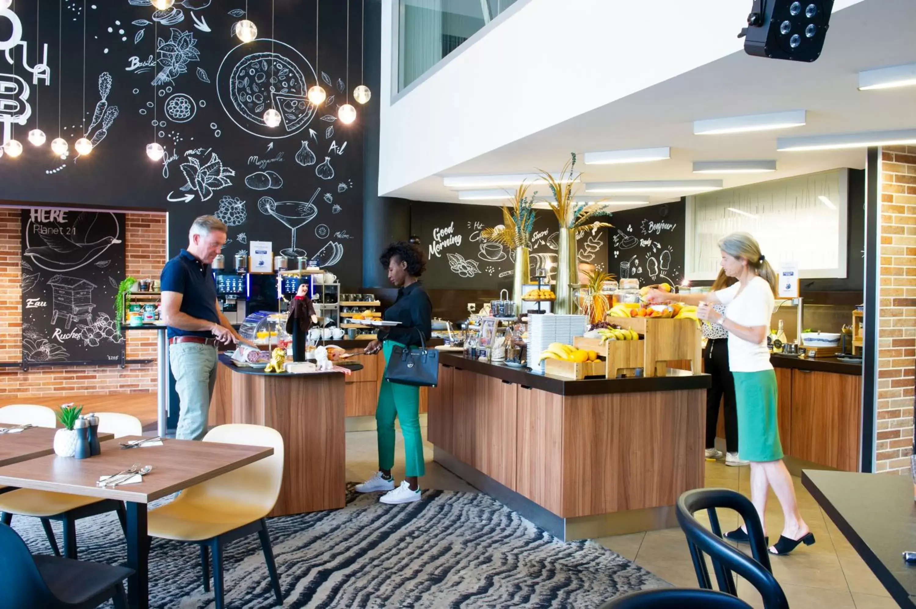 Buffet breakfast, Restaurant/Places to Eat in Novotel Lyon Confluence