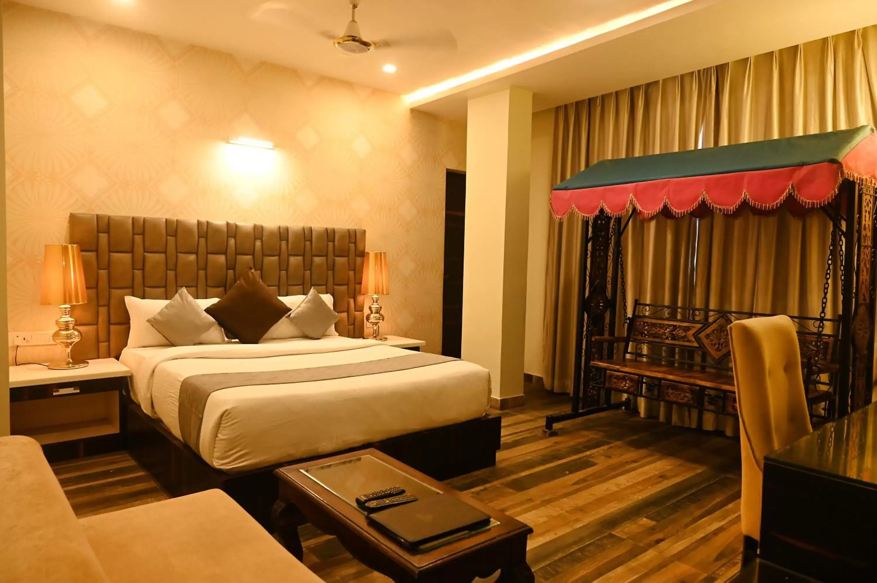 Bedroom, Bed in Hotel Heritage Inn at Assi Ghat