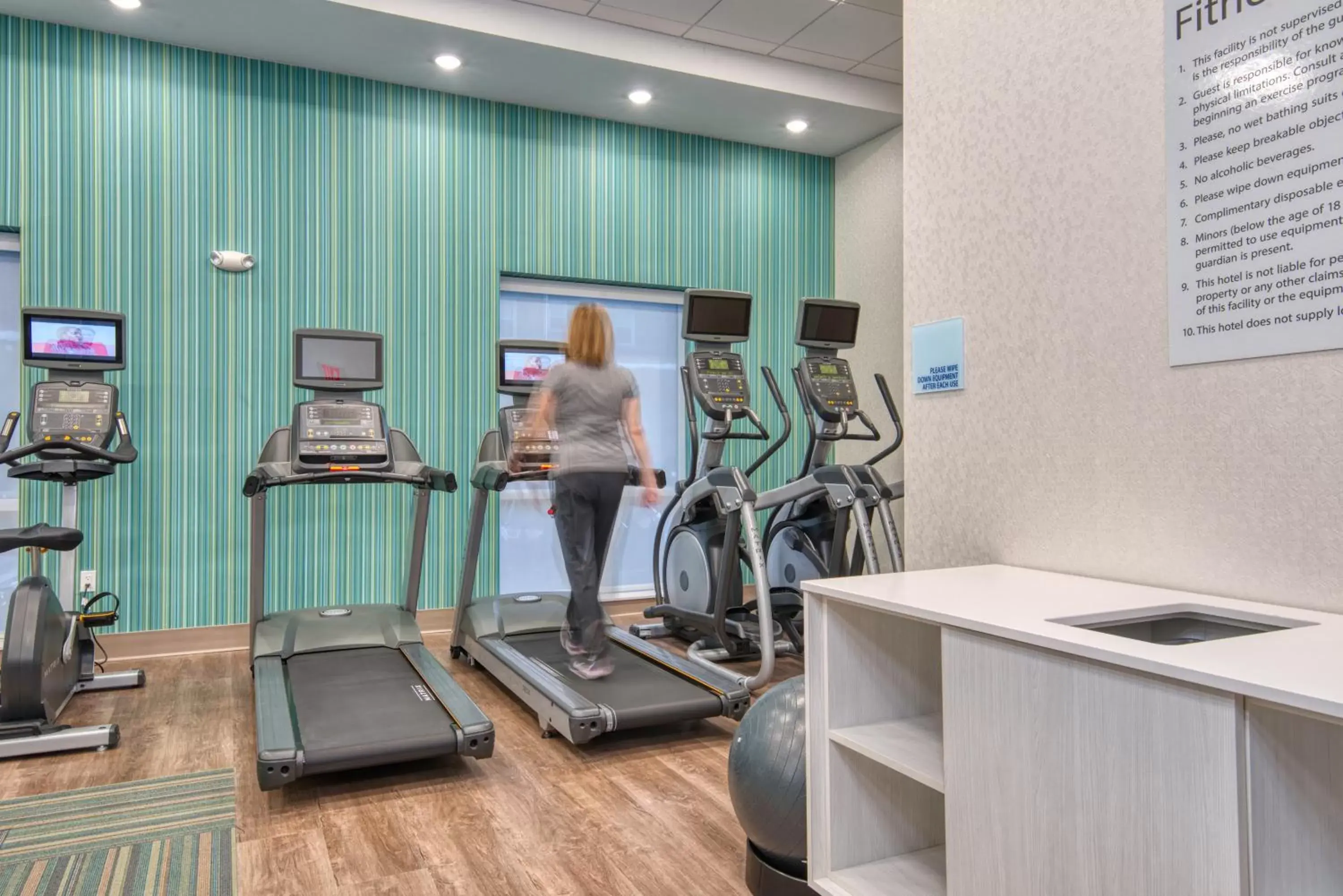 Fitness centre/facilities, Fitness Center/Facilities in Holiday Inn Express Hotel and Suites Lincoln Airport, an IHG Hotel