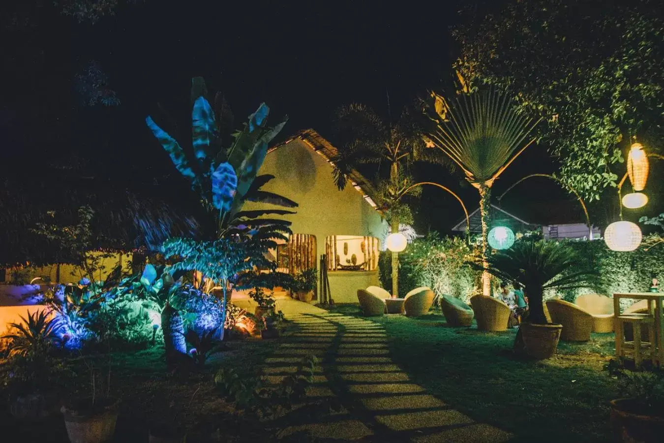 Garden, Property Building in Hibiscus Garden Inn