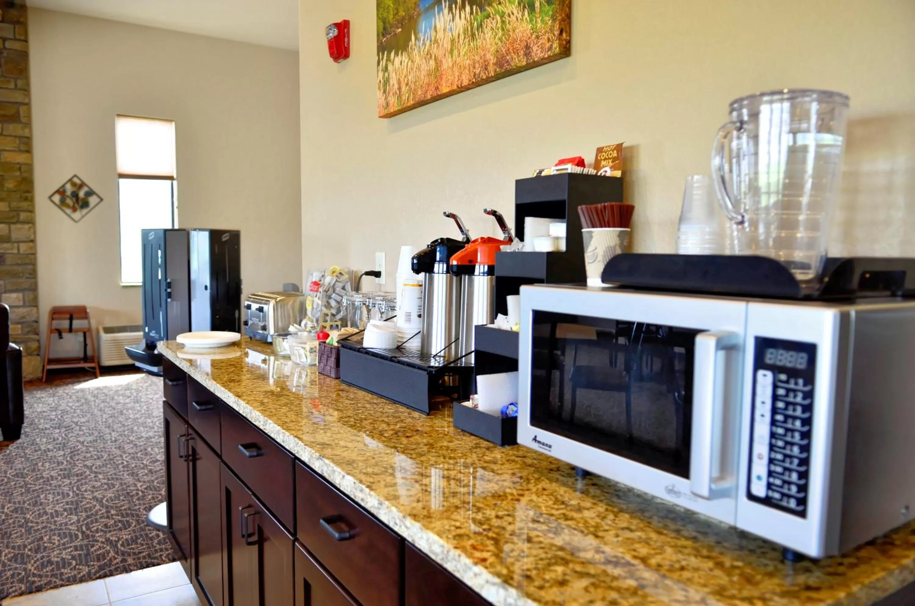Coffee/tea facilities in Cobblestone Inn & Suites - Monticello
