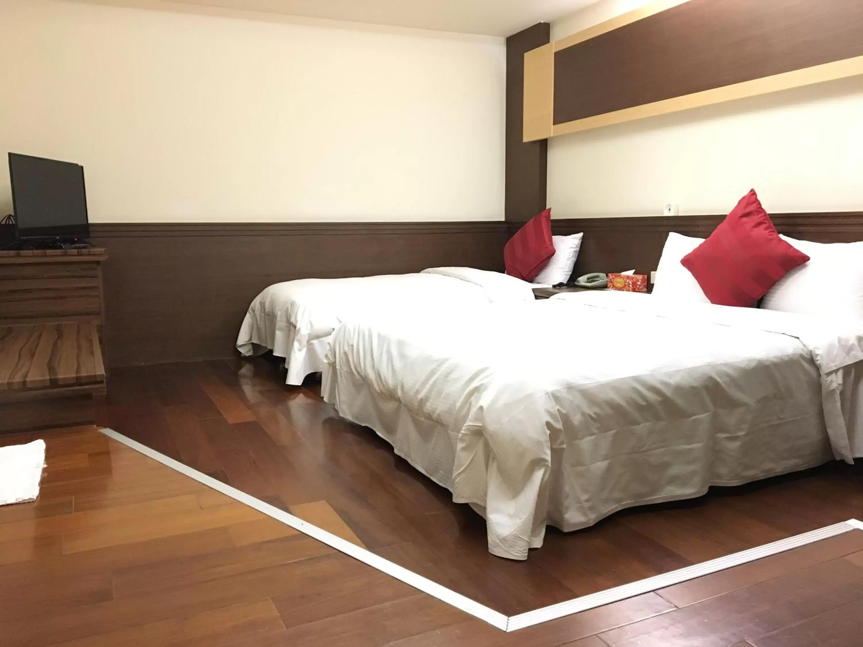 Bedroom, Bed in Fu Chang Hotel