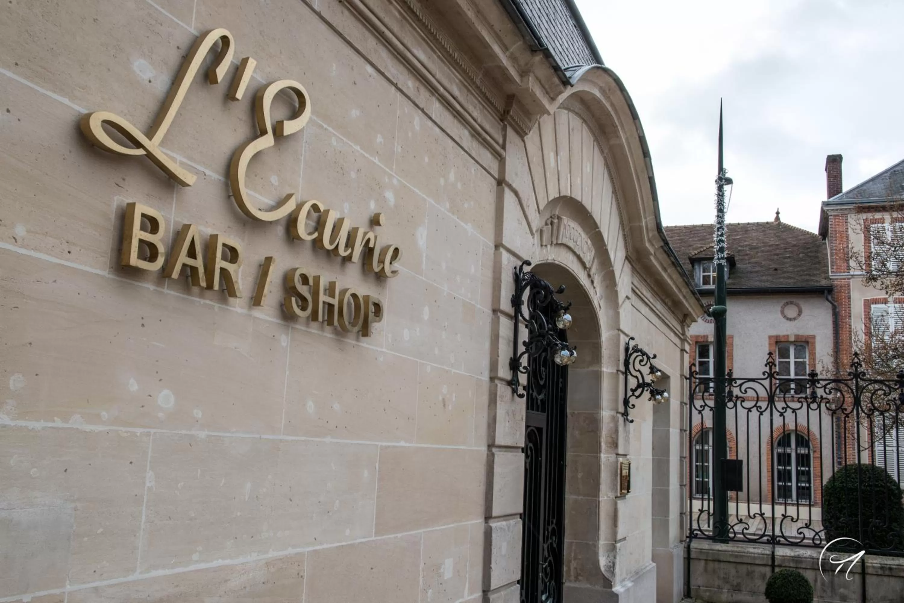 Facade/entrance in Les Suites du Champagne de Venoge