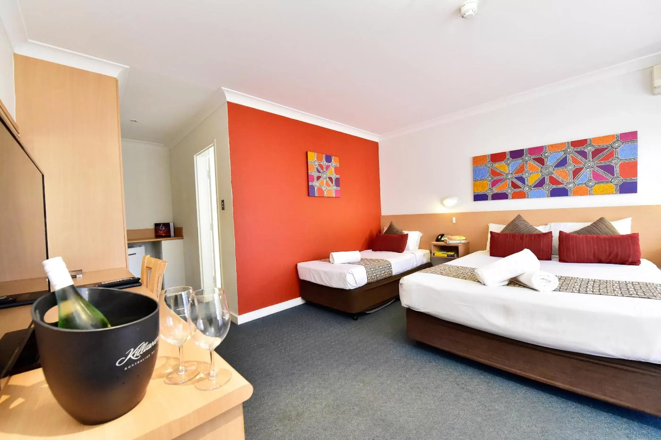 Bedroom in Diplomat Hotel Alice Springs