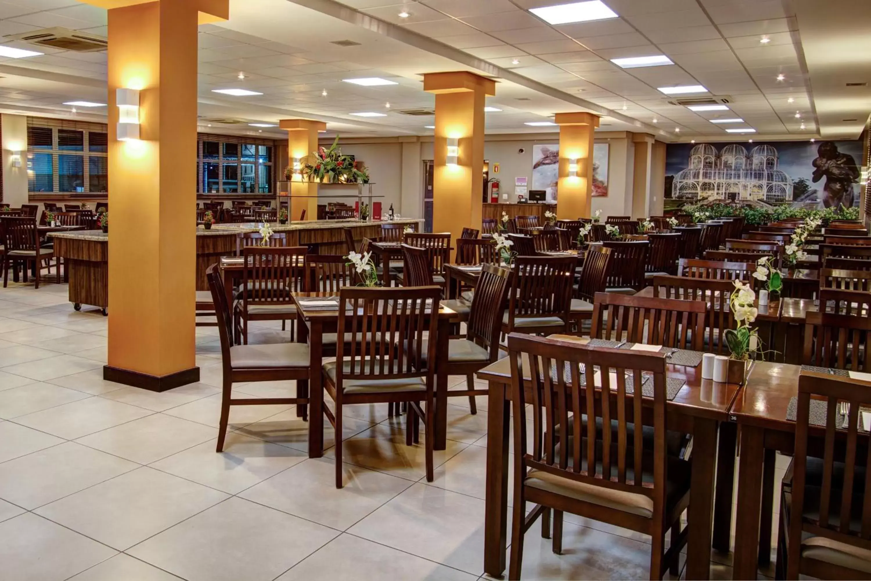 Restaurant/Places to Eat in Bristol Portal do Iguaçu Curitiba Aeroporto