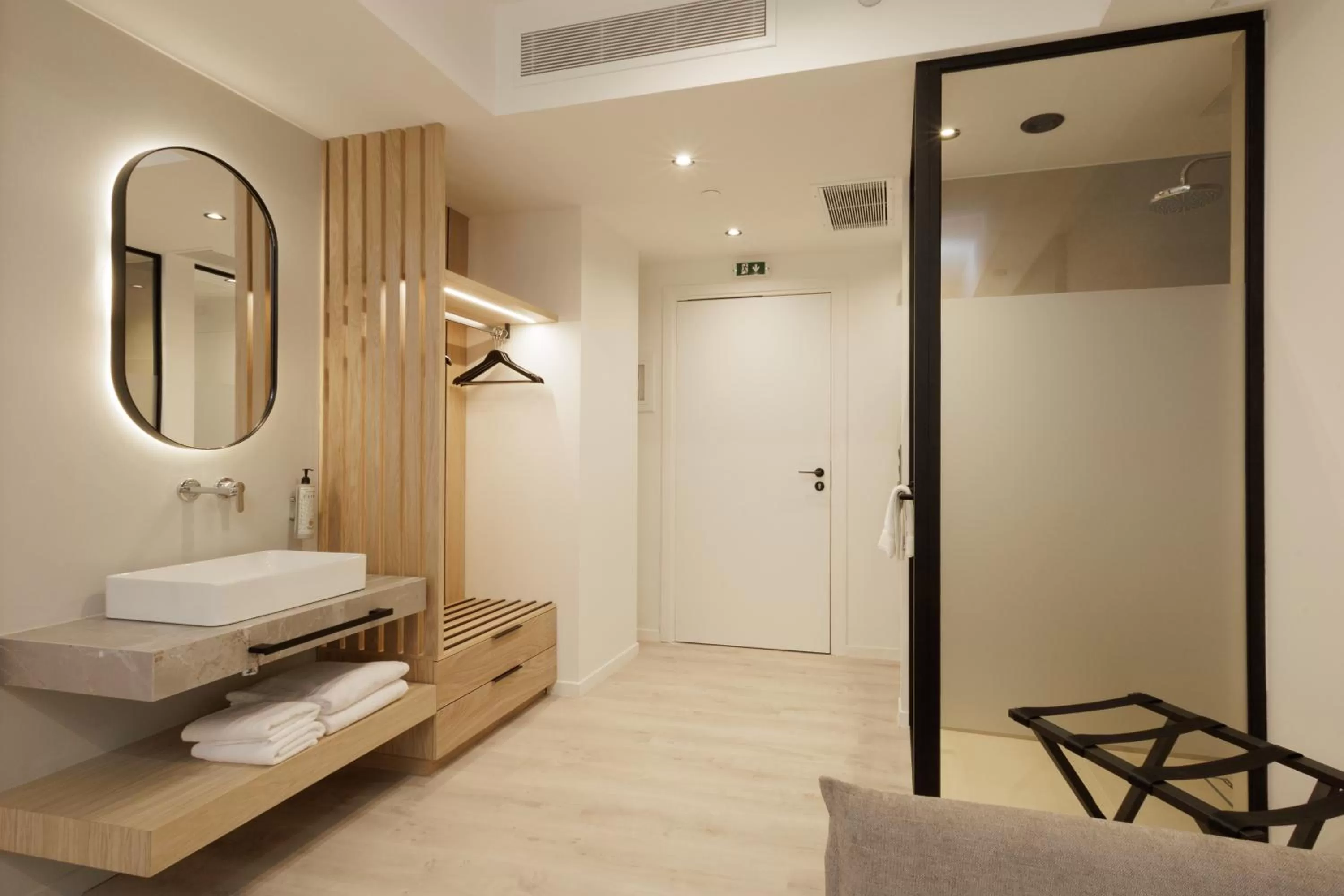 towels, Bed in Hilton Garden Inn Athens Syggrou Avenue