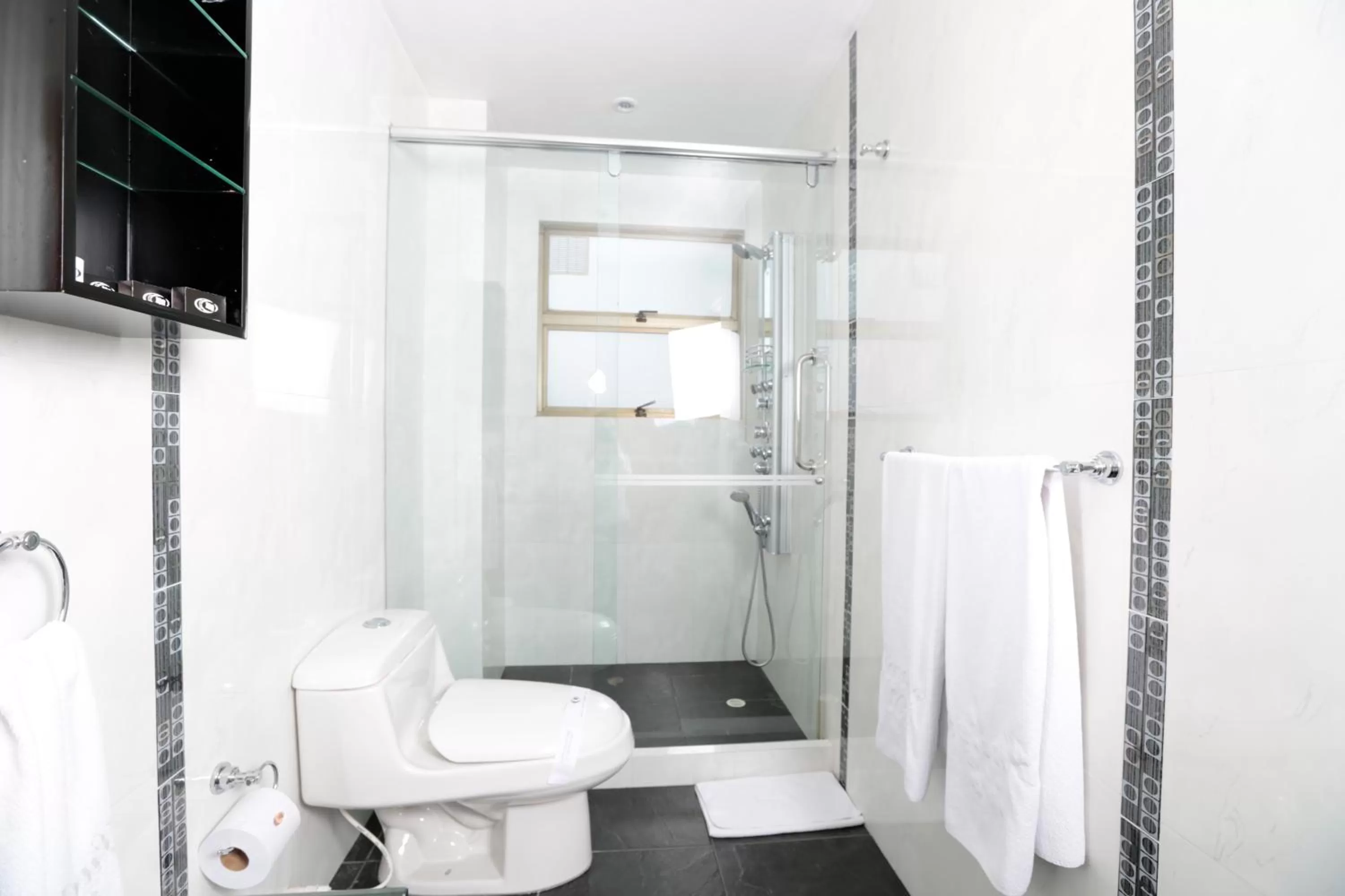 Bathroom in Hotel Suites 108