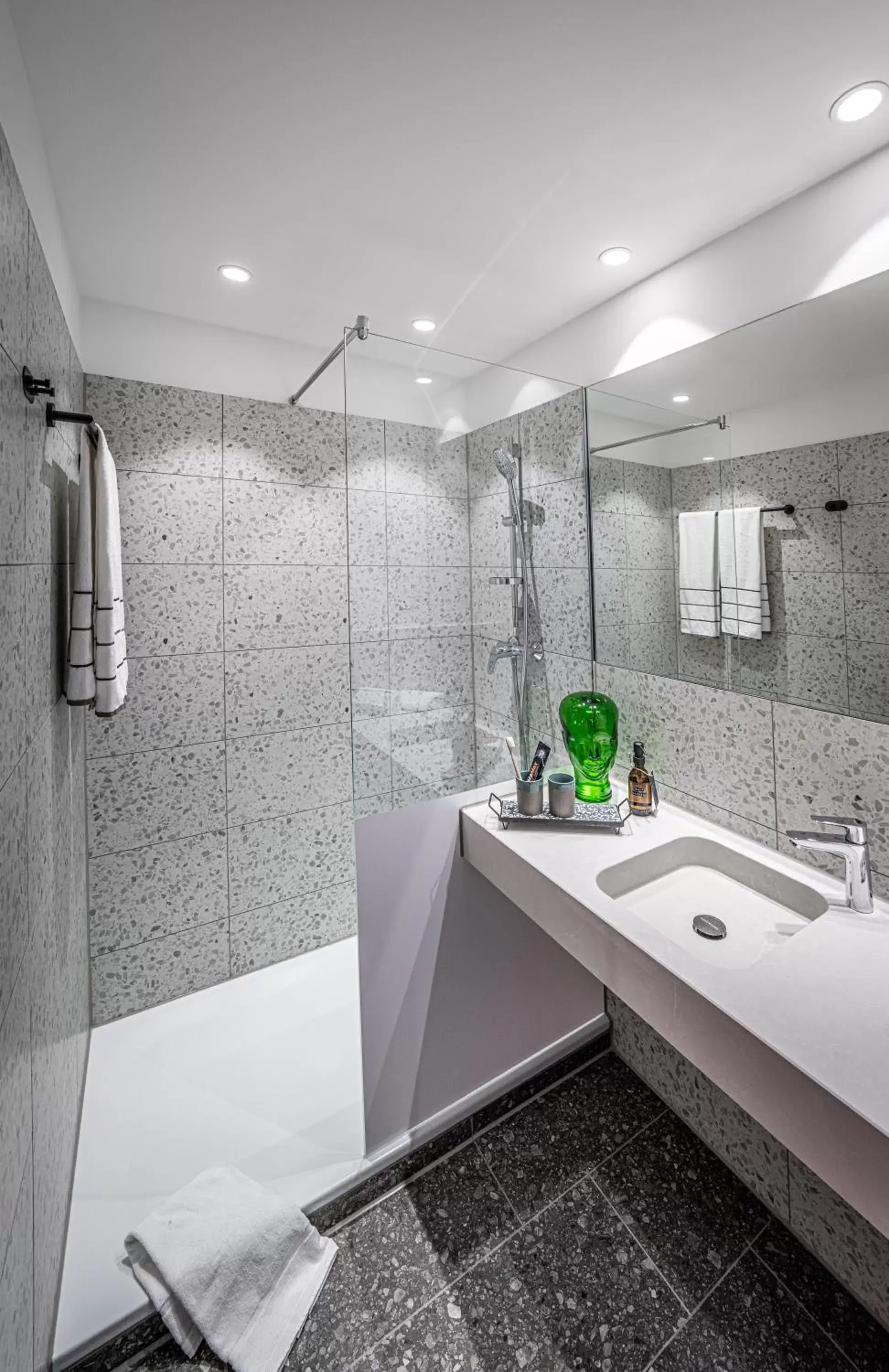 Superior Double Room in LOGINN Hotel Berlin Airport Superior Double Room in LOGINN Hotel Berlin Airport