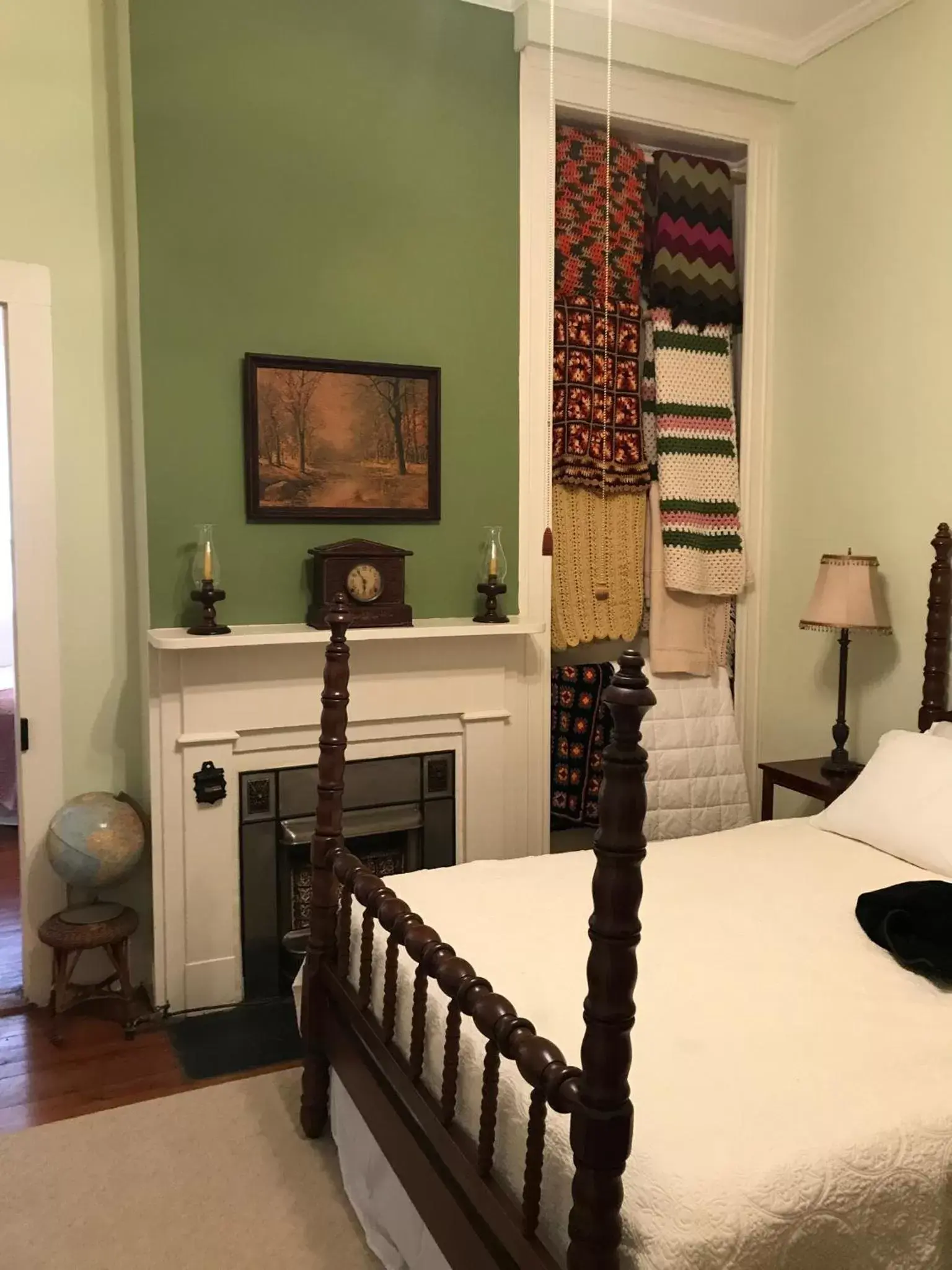 Bedroom, Bed in Riverboat Bed & Breakfast