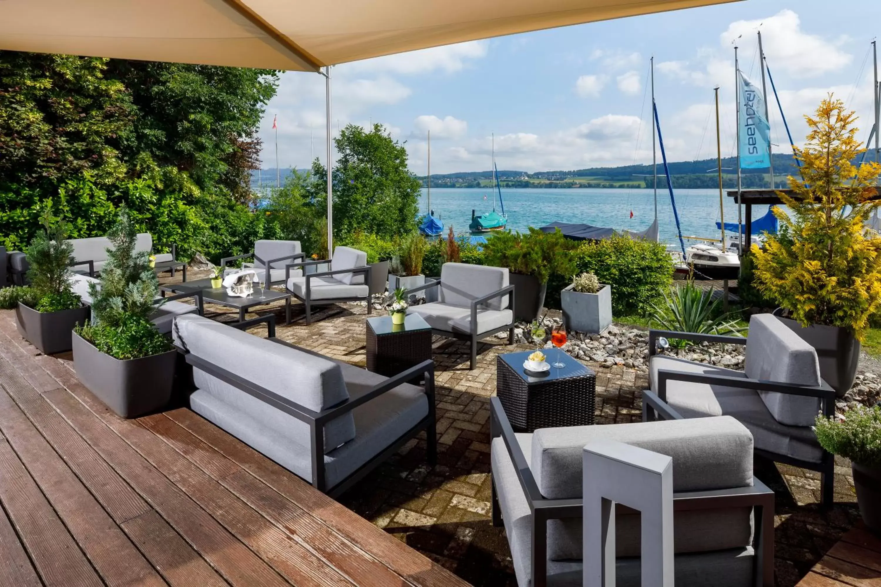 Balcony/Terrace, Restaurant/Places to Eat in Hallwil Swiss Quality Seehotel