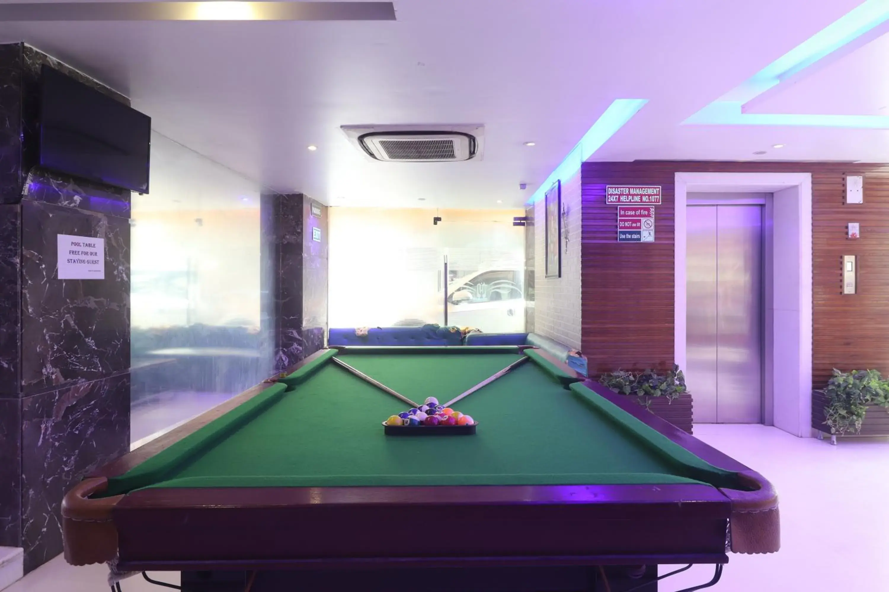 Billiard, Billiards in Hotel Uppal International - New Delhi Railway Station - Paharganj