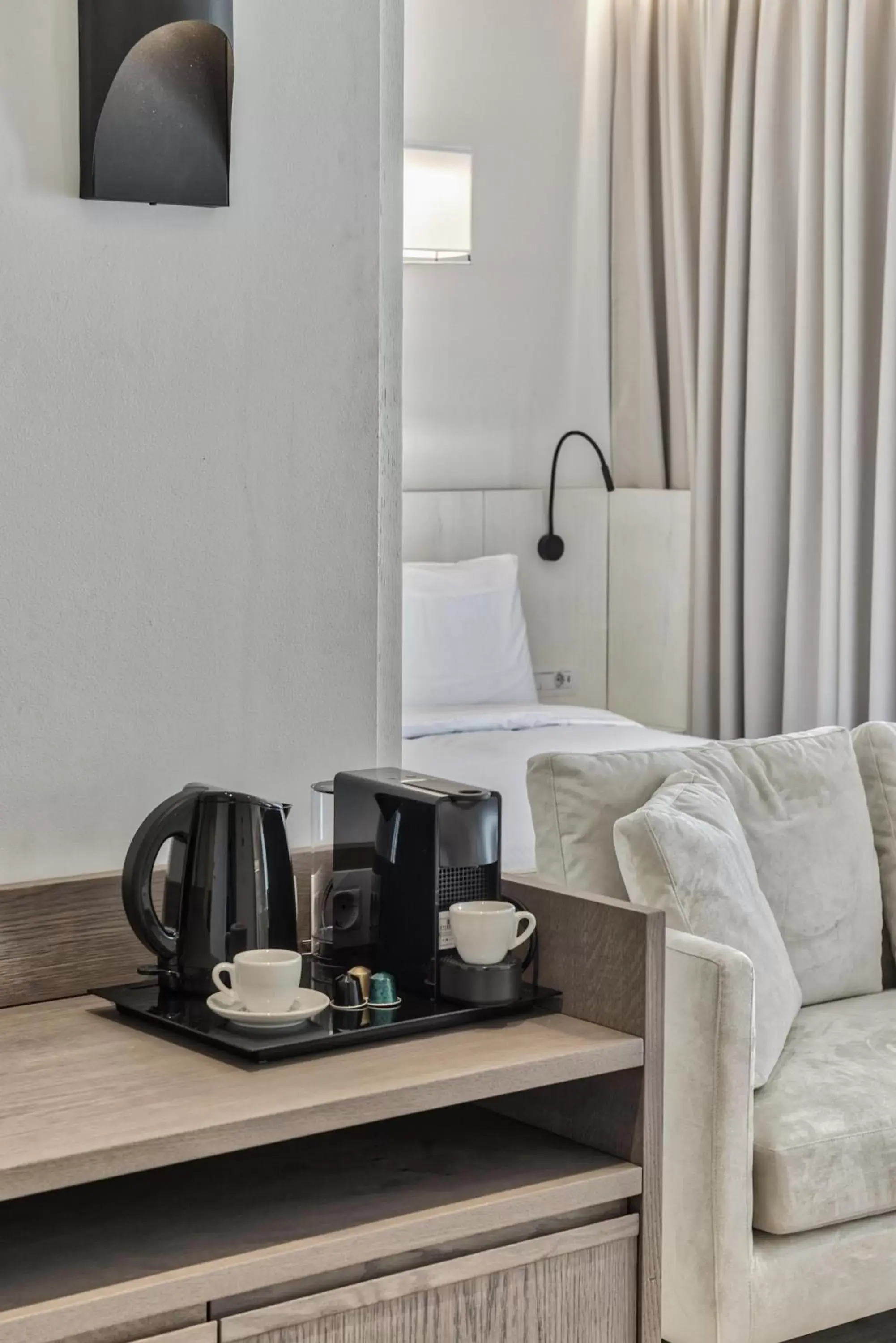 Coffee/tea facilities in Bitzaro Boutique Hotel