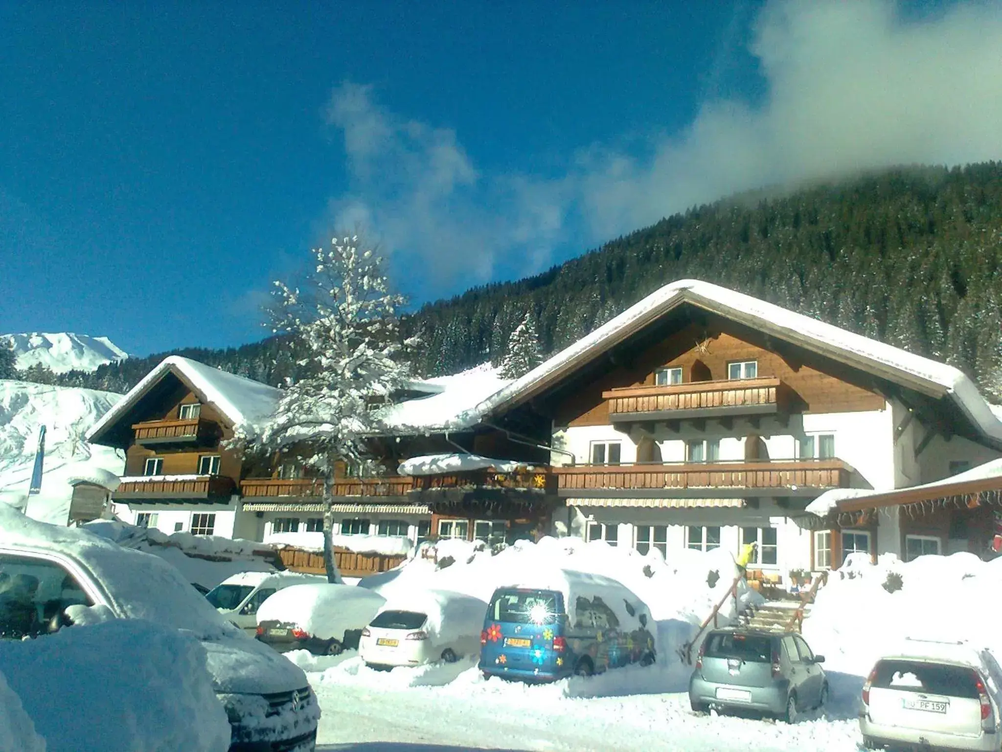 Facade/entrance, Winter in Alpenhotel Widderstein