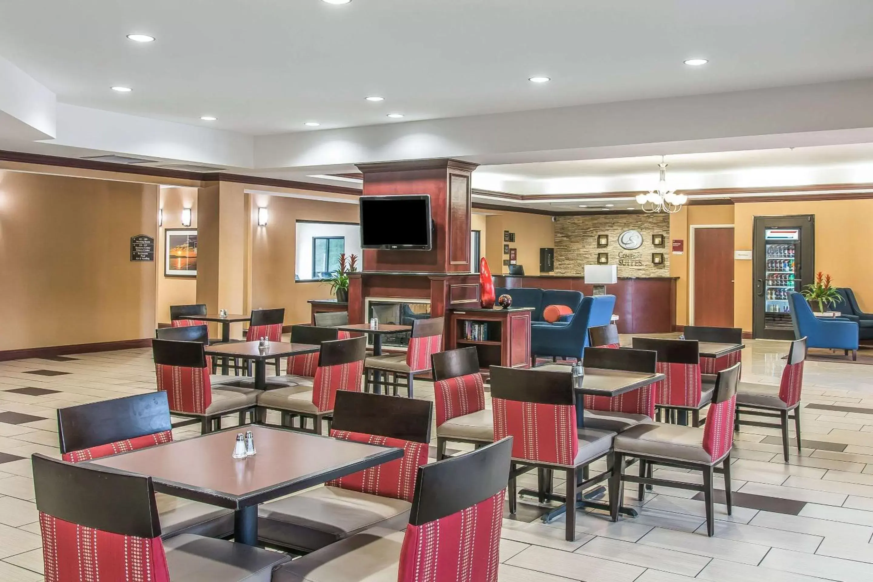 Restaurant/Places to Eat in Comfort Suites South Bend Near Casino