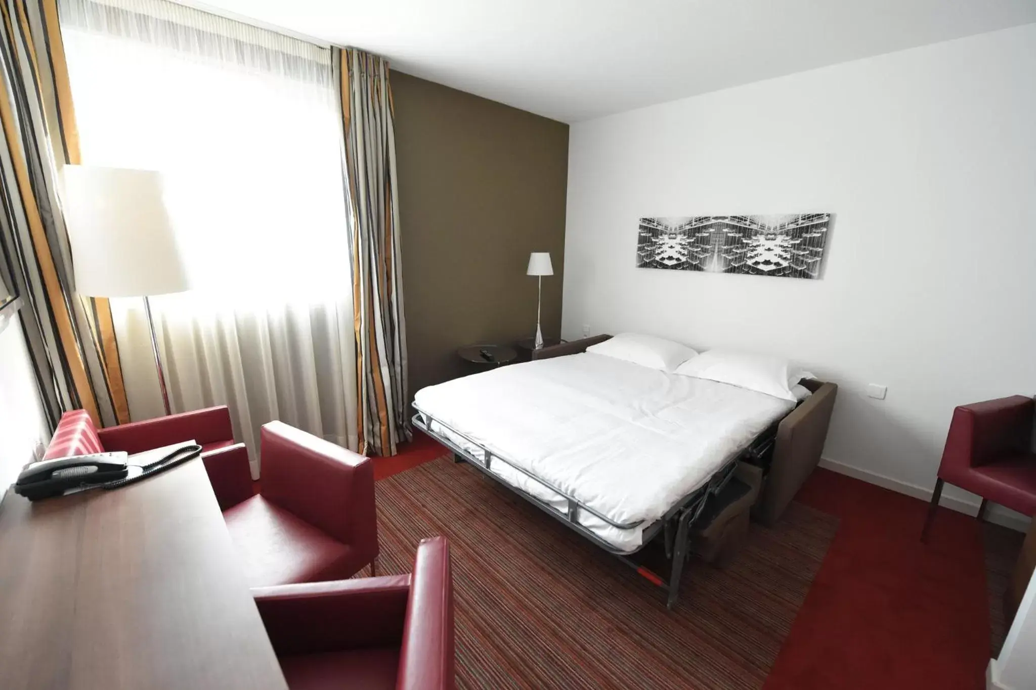 Photo of the whole room, Bed in Holiday Inn Mulhouse, an IHG Hotel