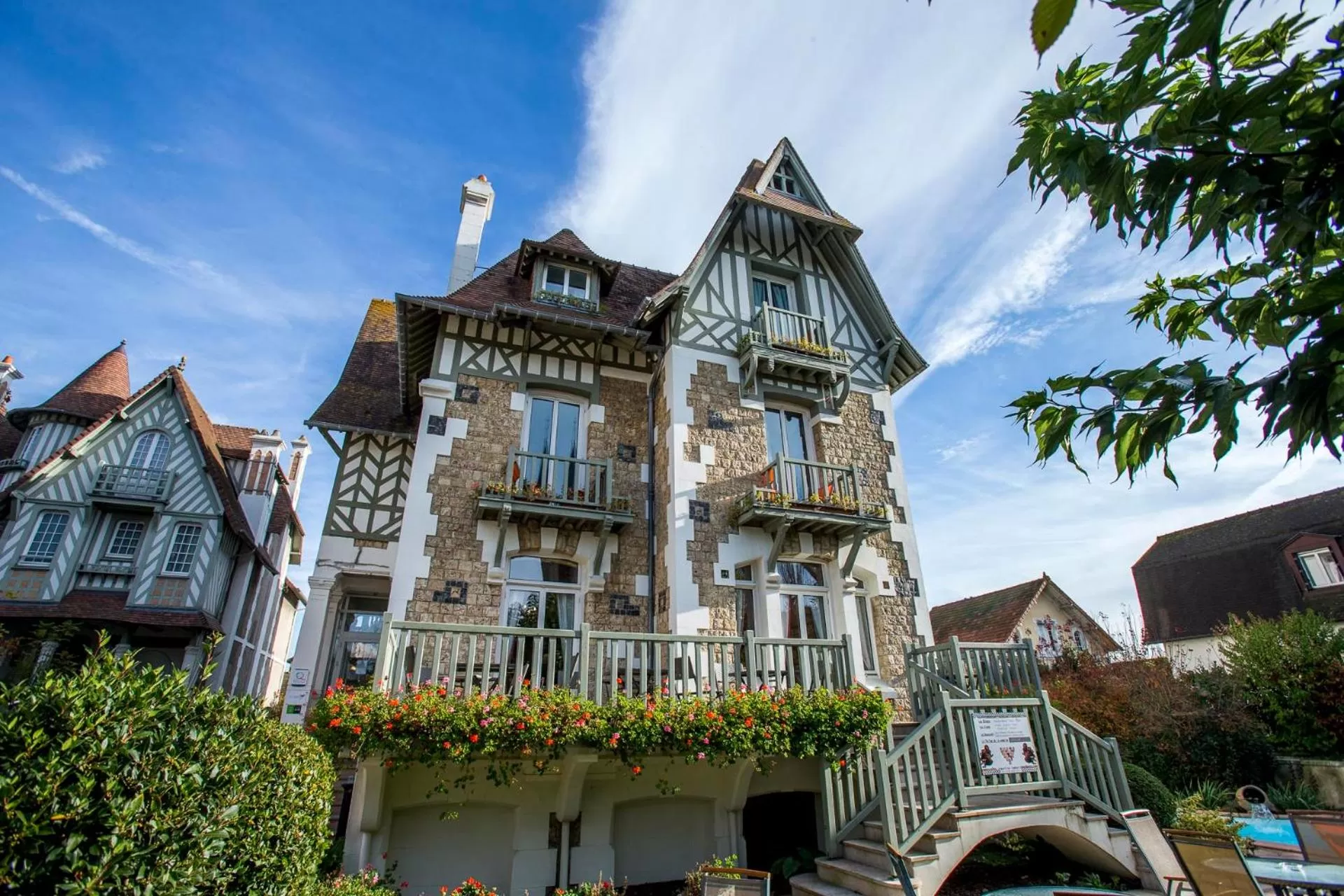 Property building in Villa Augeval Hôtel de charme & Spa