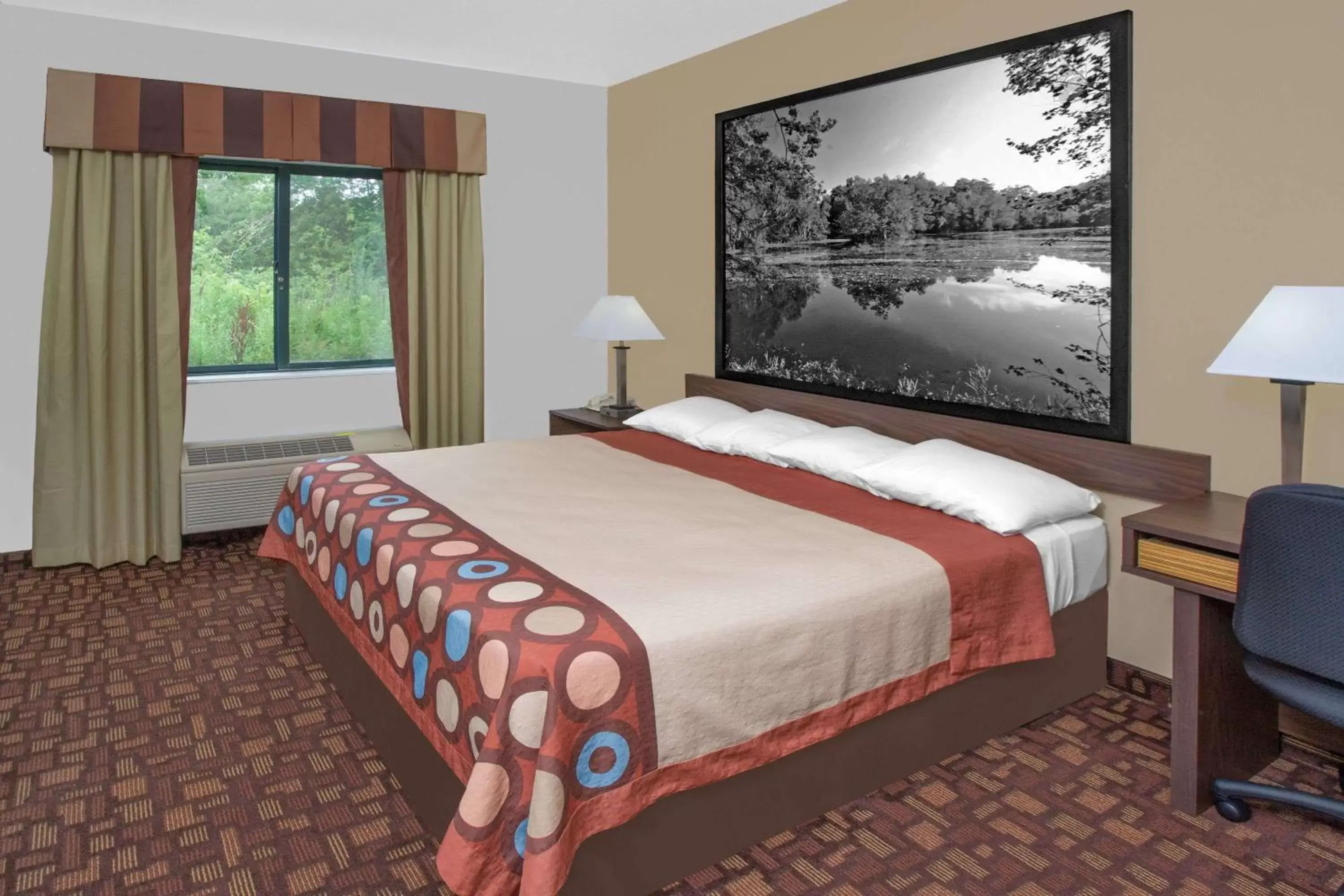 Photo of the whole room, Bed in Super 8 by Wyndham Three Rivers