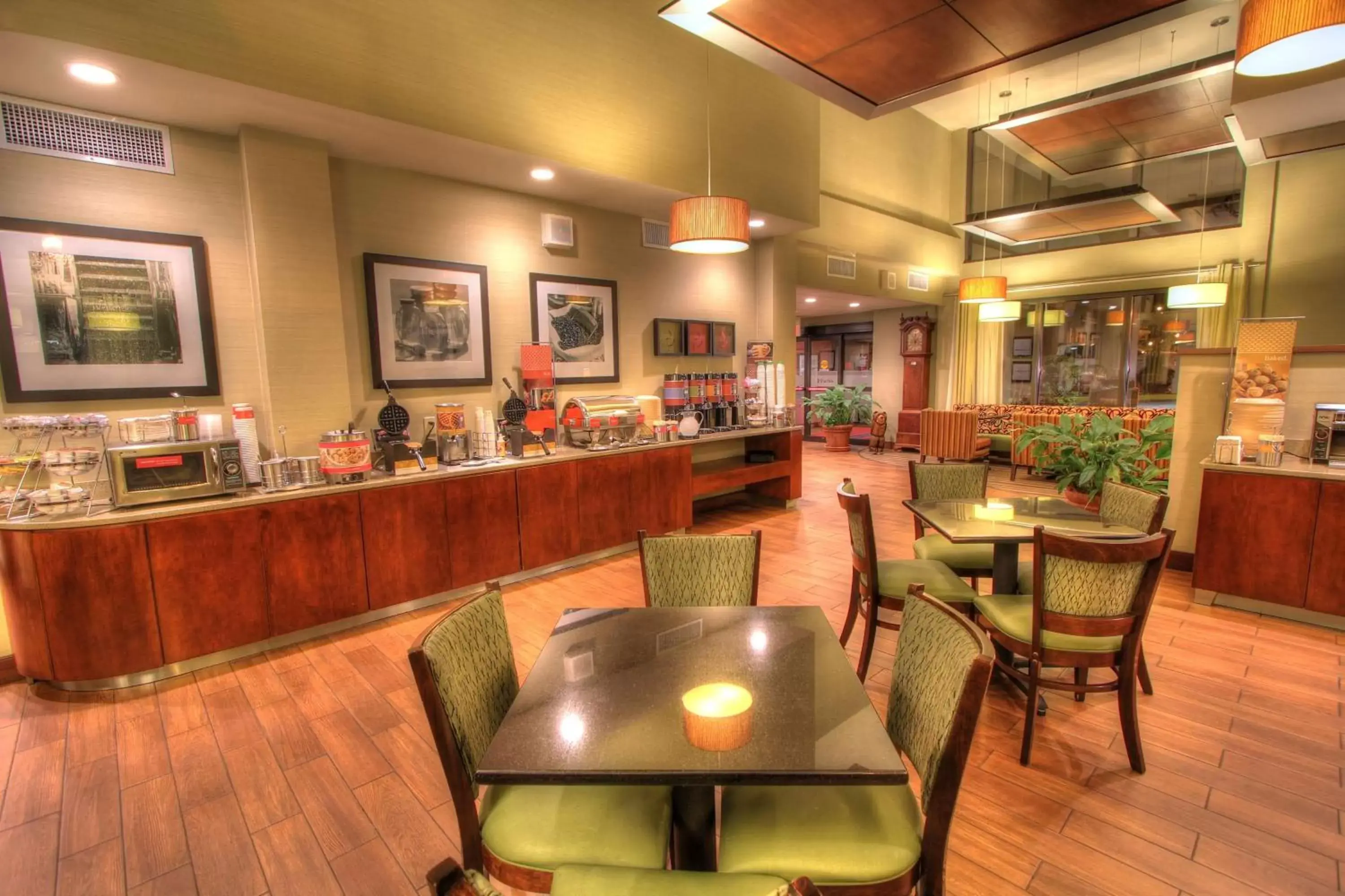 Dining area, Restaurant/Places to Eat in Hampton Inn Gatlinburg