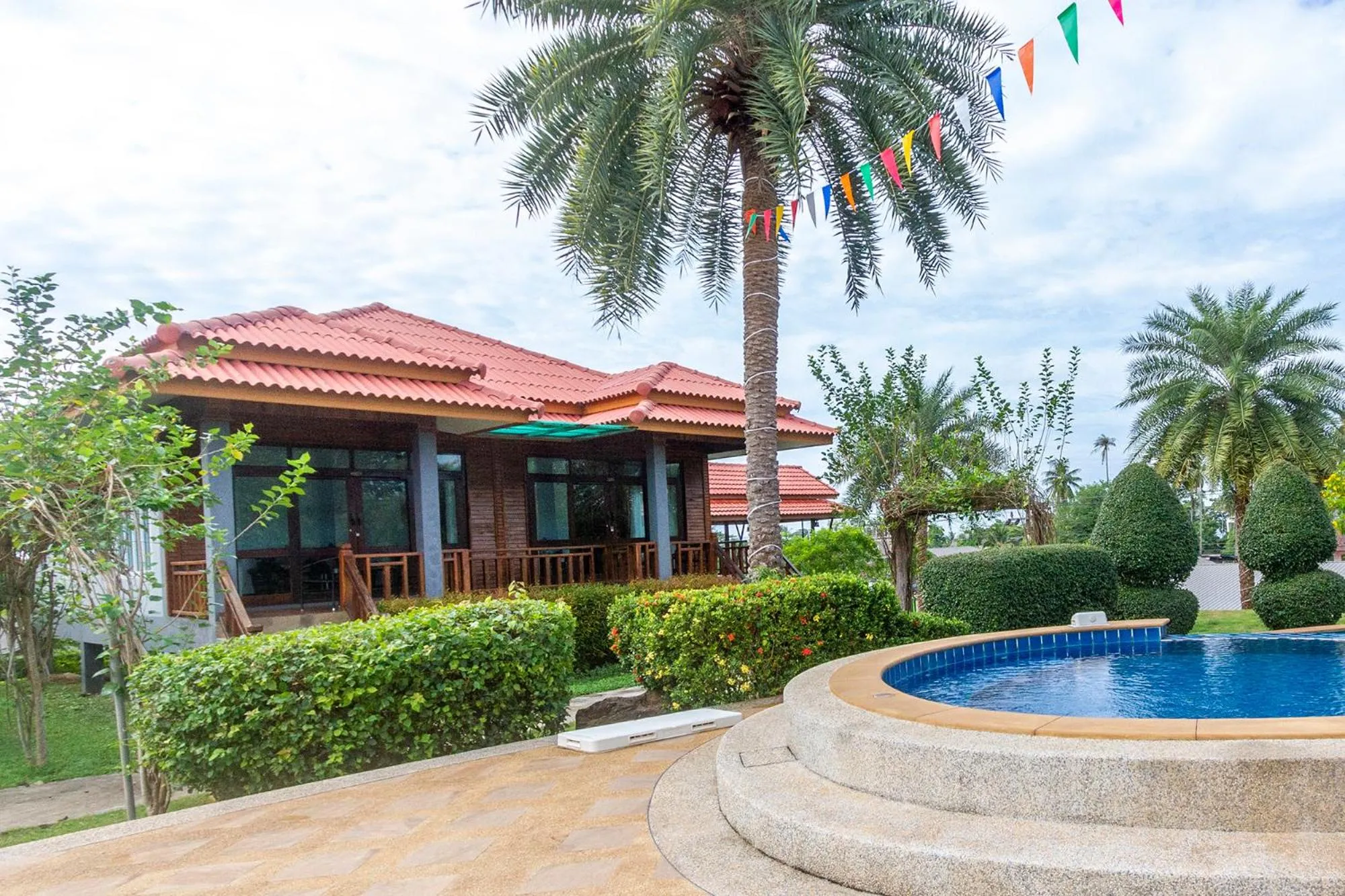 Property building in Lanta Lapaya Resort