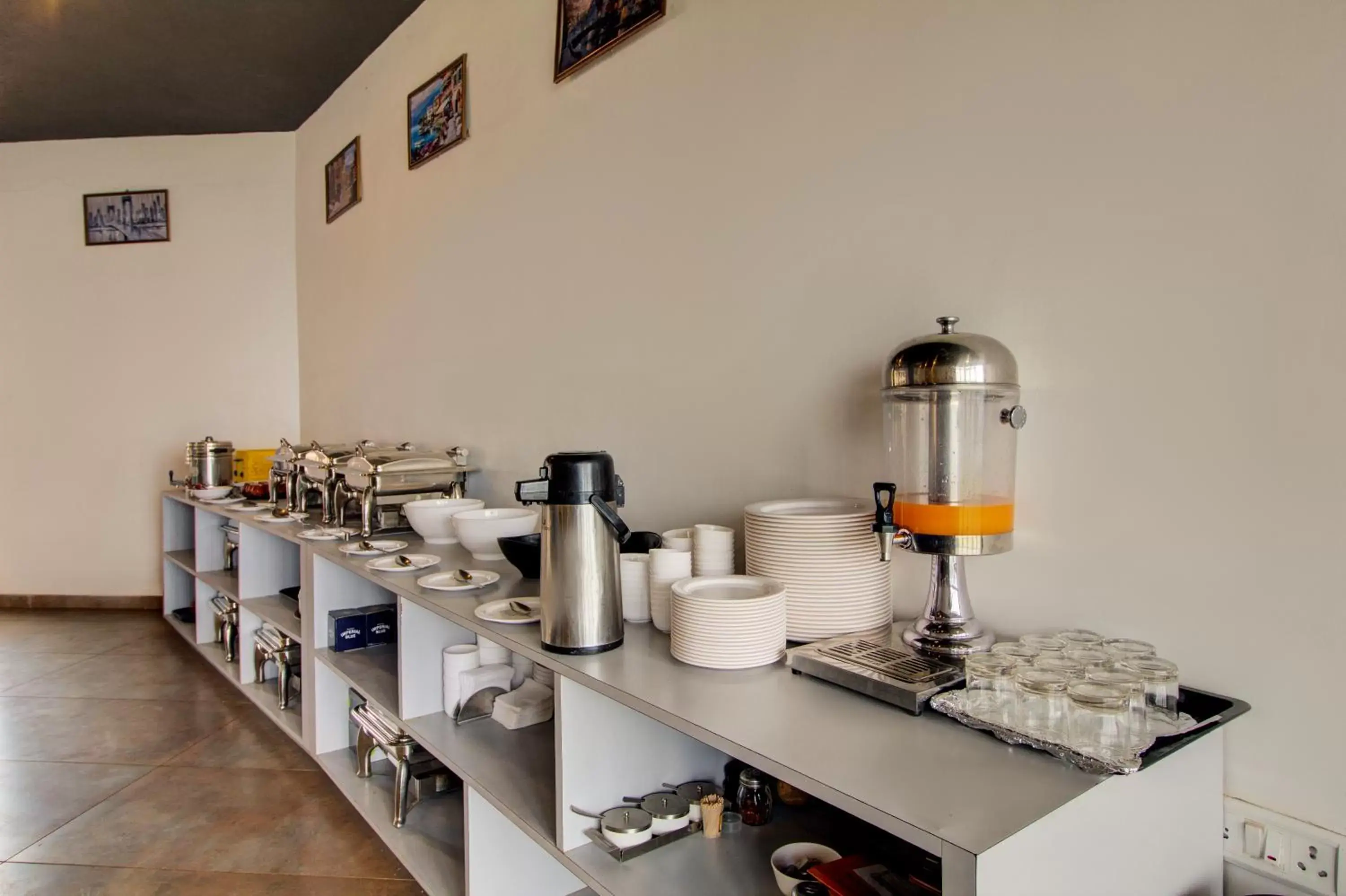 Restaurant/places to eat in Mountain Breeze Resort, Mahabaleshwar Restaurant/places to eat in Mountain Breeze Resort, Mahabaleshwar