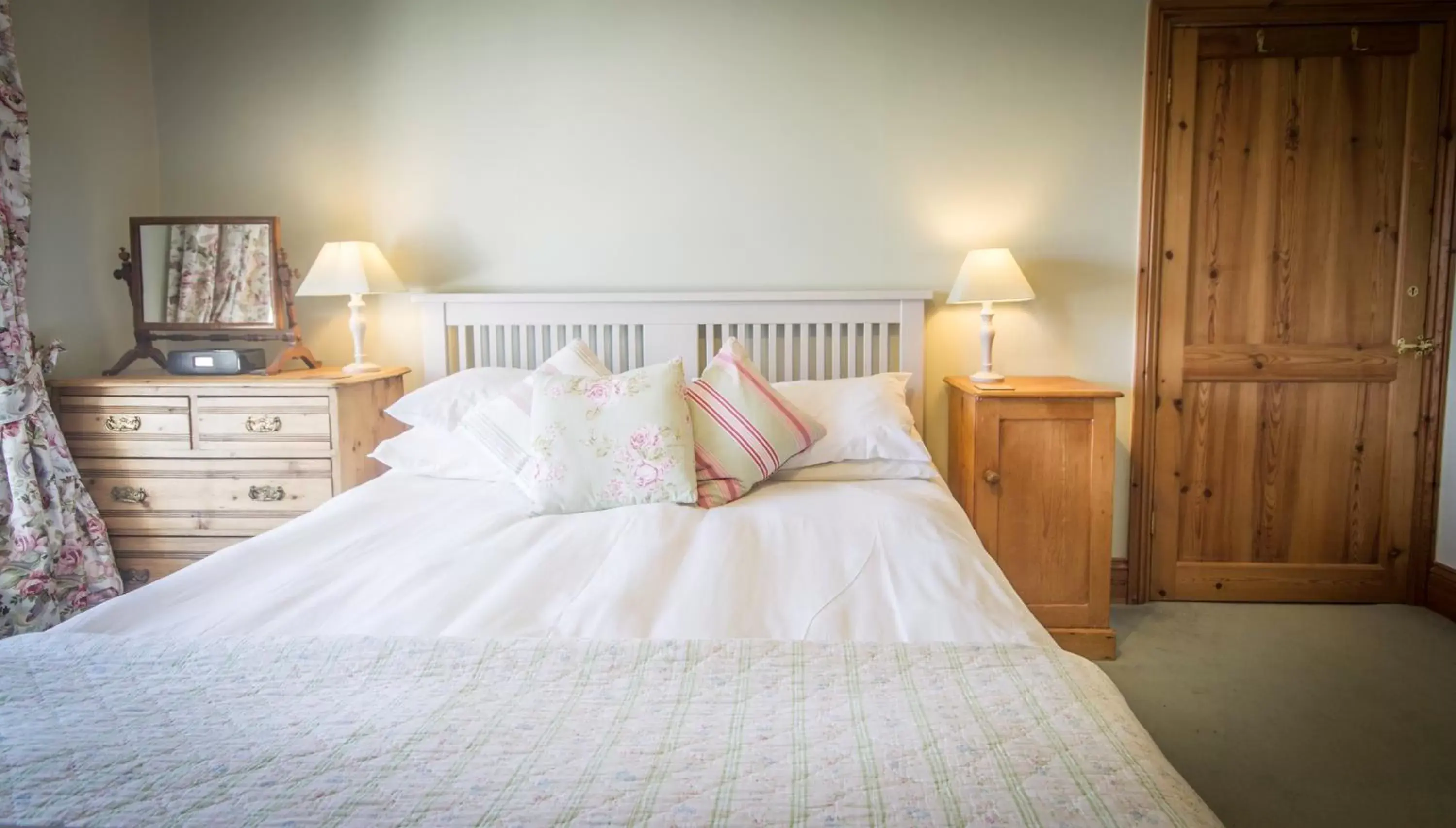 Double Room with Private Bathroom in Treweens Double Room with Private Bathroom in Treweens