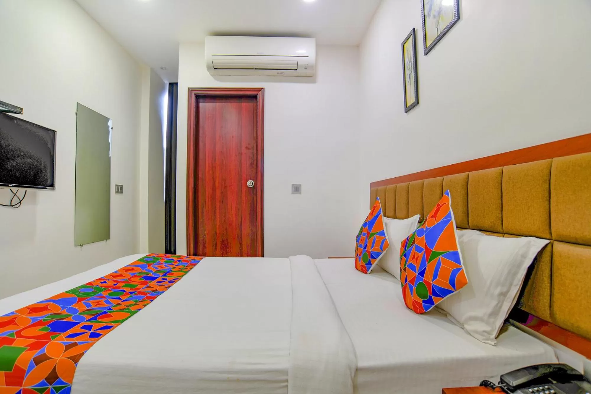 TV and multimedia, Bed in FabHotel Day2Day