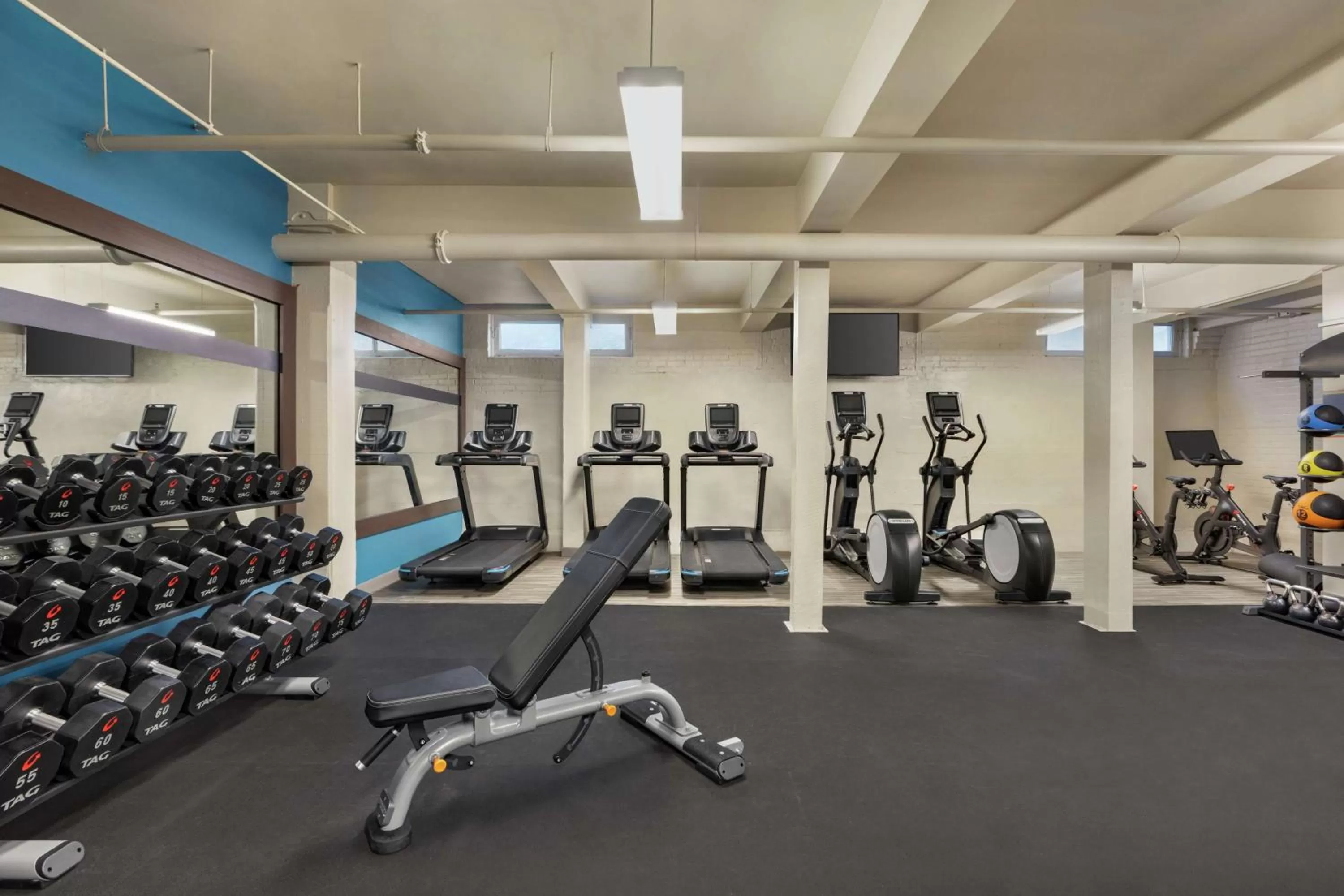 Fitness centre/facilities in Hampton Inn and Suites New Orleans Convention Center